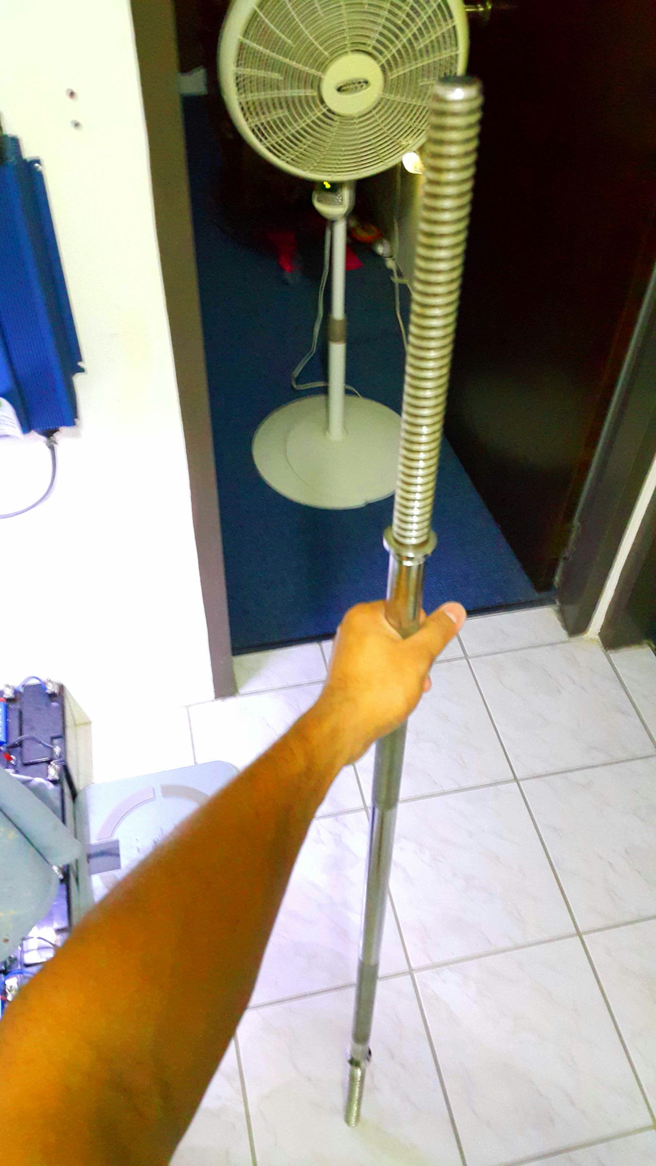 A DIY Chin Up Bar! 6 Steps (with Pictures) Instructables