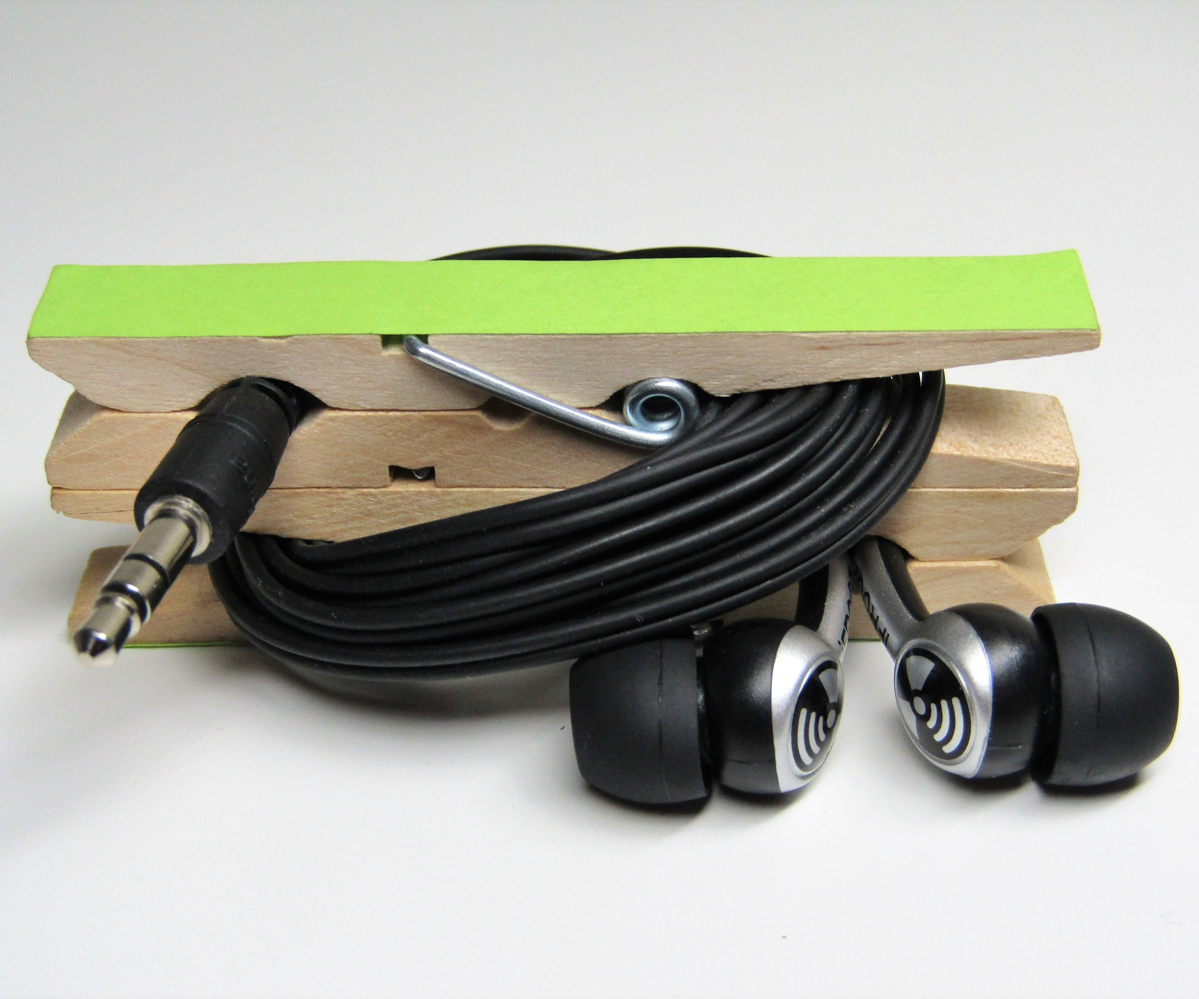 DIY guide for Clothespin Earbud Holder with step-by-step instructions