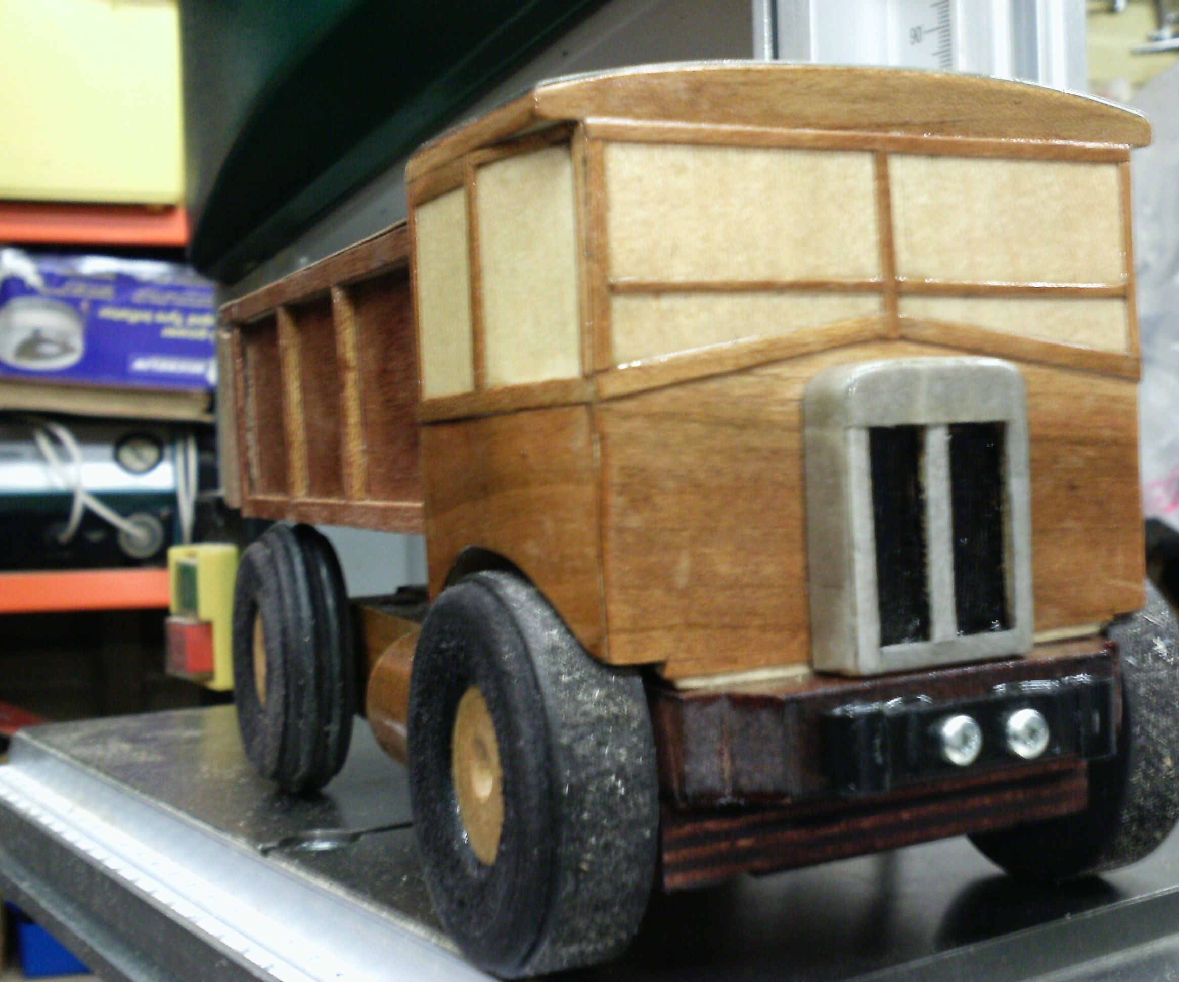wooden truck with self tipping and motor noise DIY Project DIY Project Image