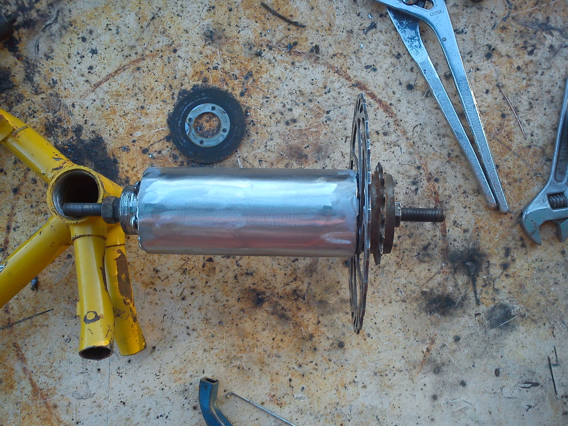 Making Wide Bike Wheel Hubs and Joining Them to Car Rims! 6 Steps