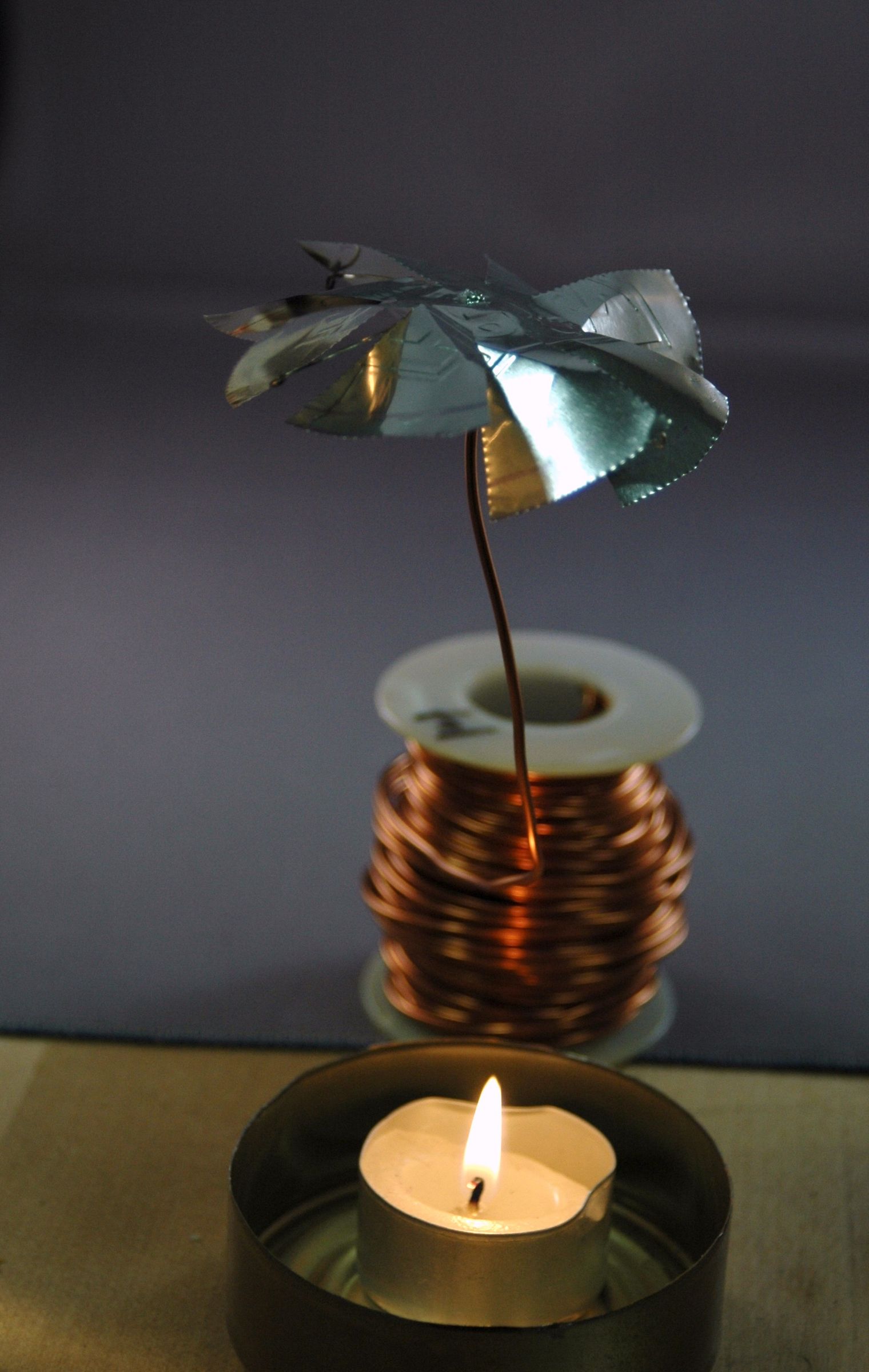 Spinning Sparkling Candle Carousel 8 Steps (with Pictures