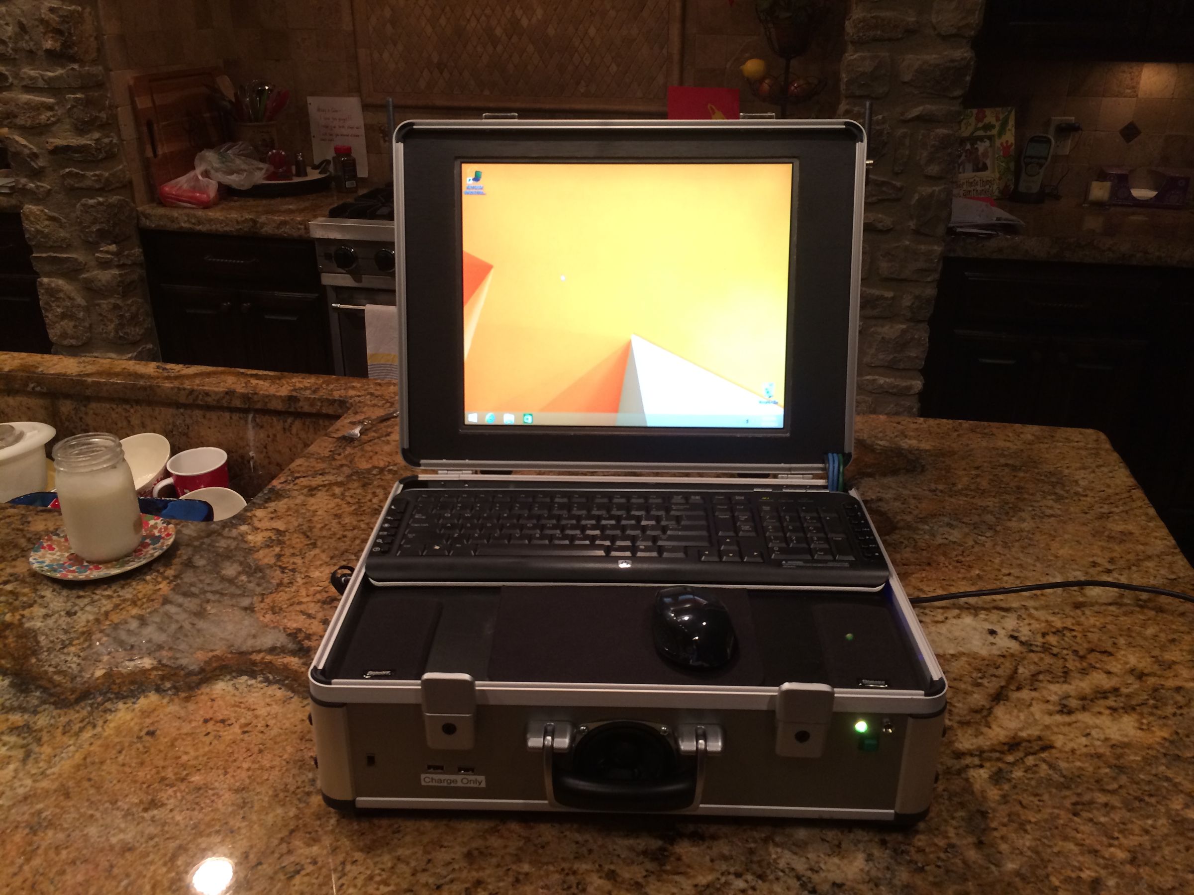 Briefcase PC 7 Steps Instructables