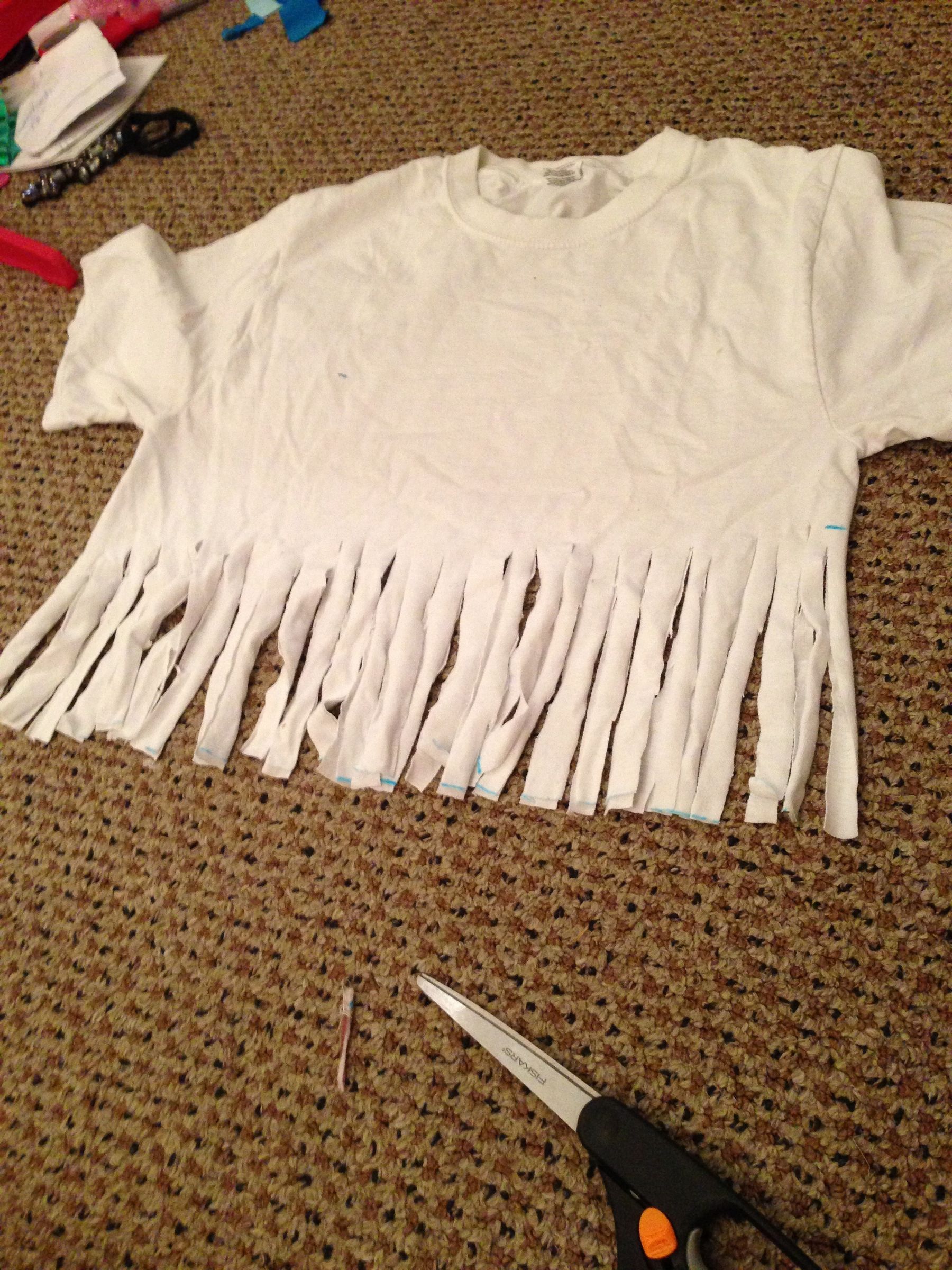 Fringe a Shirt for Summer : 5 Steps 