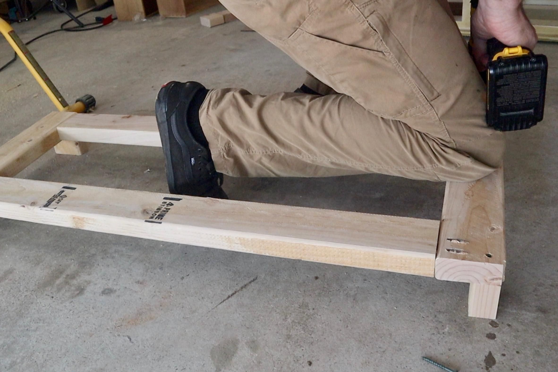 Take a Dresser From Drab to Fab With Common Dresser Repairs and Chalk Paint! 8 Steps (with