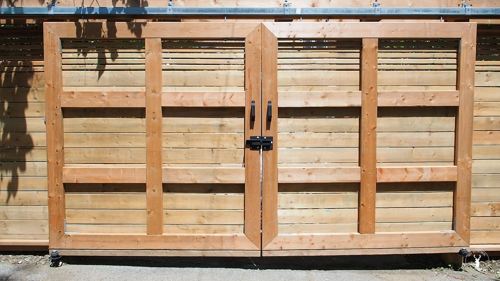 How to Stain a Fence With a Sprayer 6 Steps (with Pictures