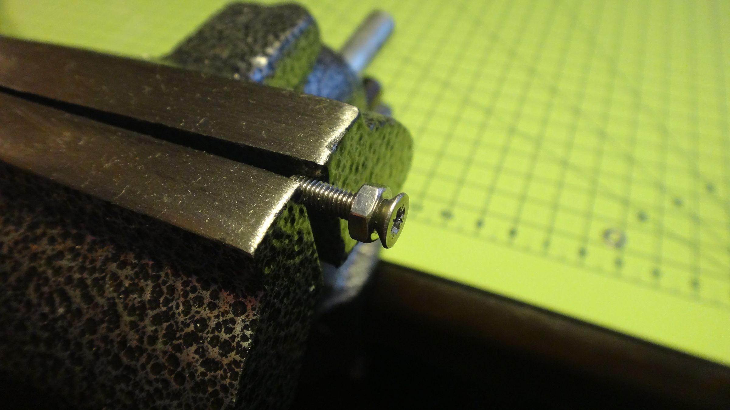 Under Desk Tool Drawer [Modeller's Delight] 6 Steps (with Pictures