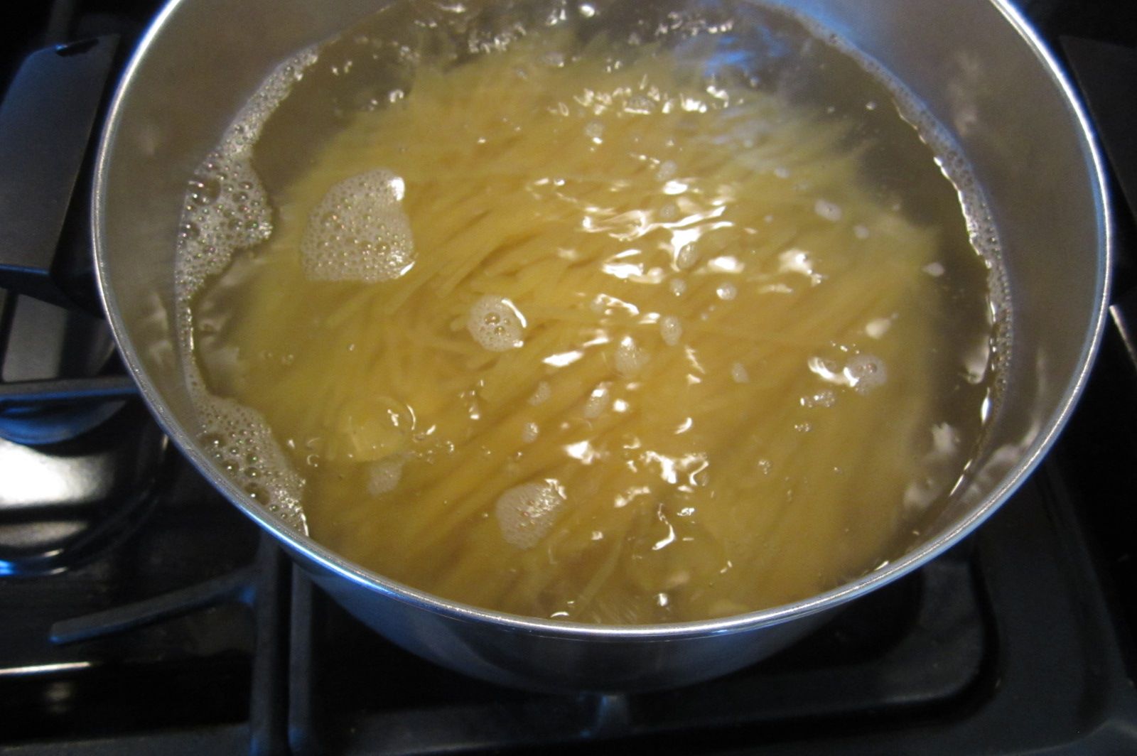 Chow Mein Noodles 8 Steps (with Pictures) Instructables