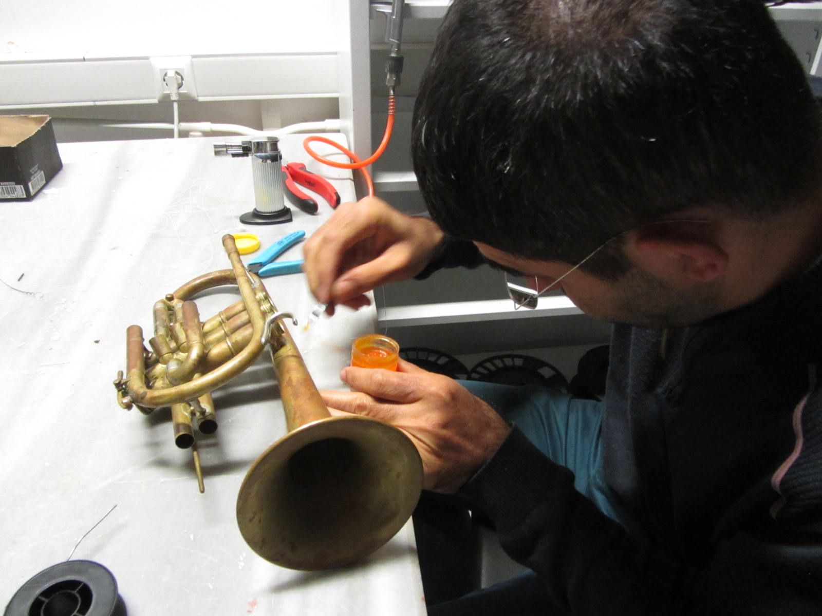 Giving a New Life to an Old 6 Steps (with Pictures