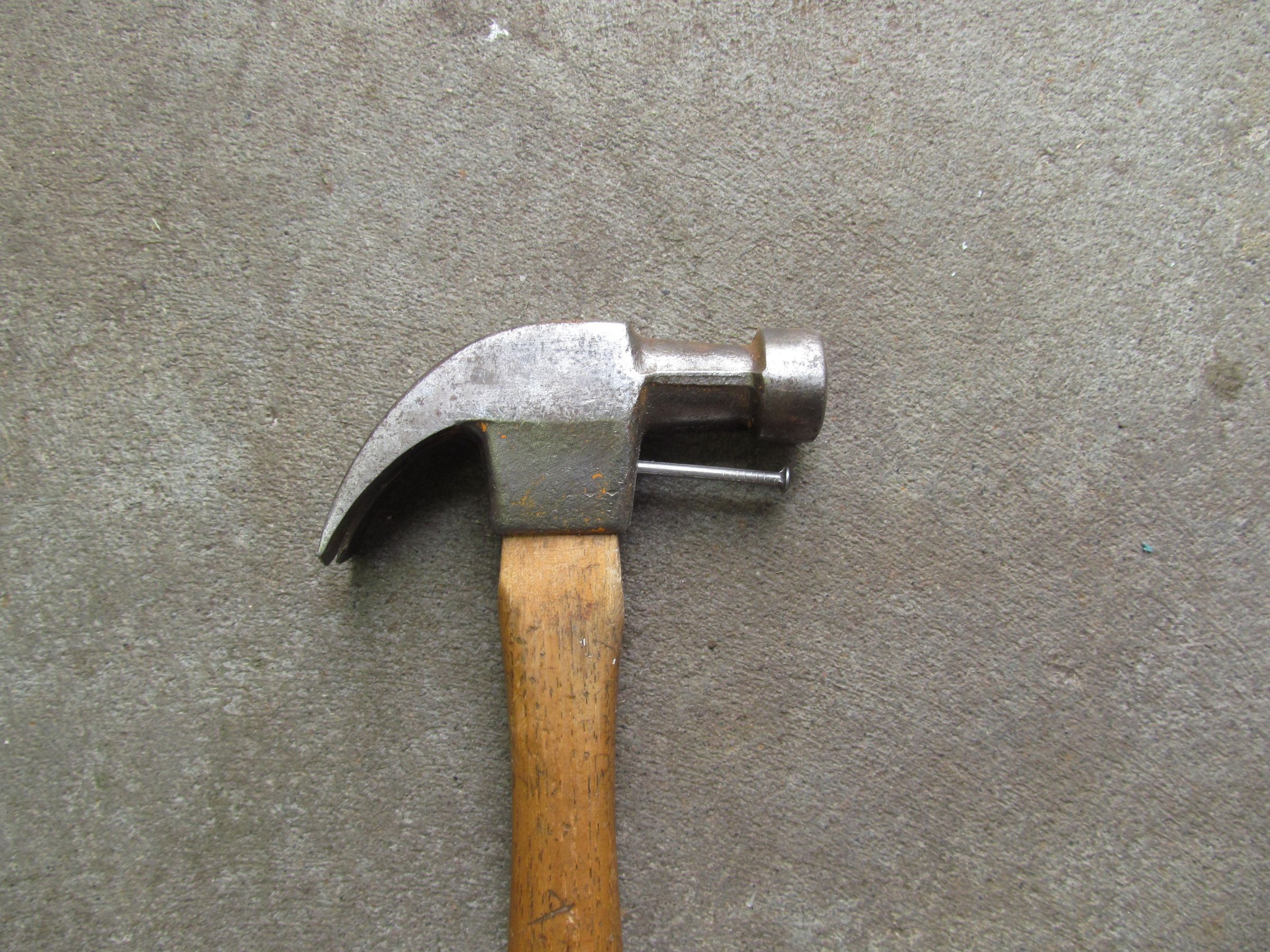 The Ultimate Hammer (Hammer + Screwdriver, Bottle Opener, Nail Holder