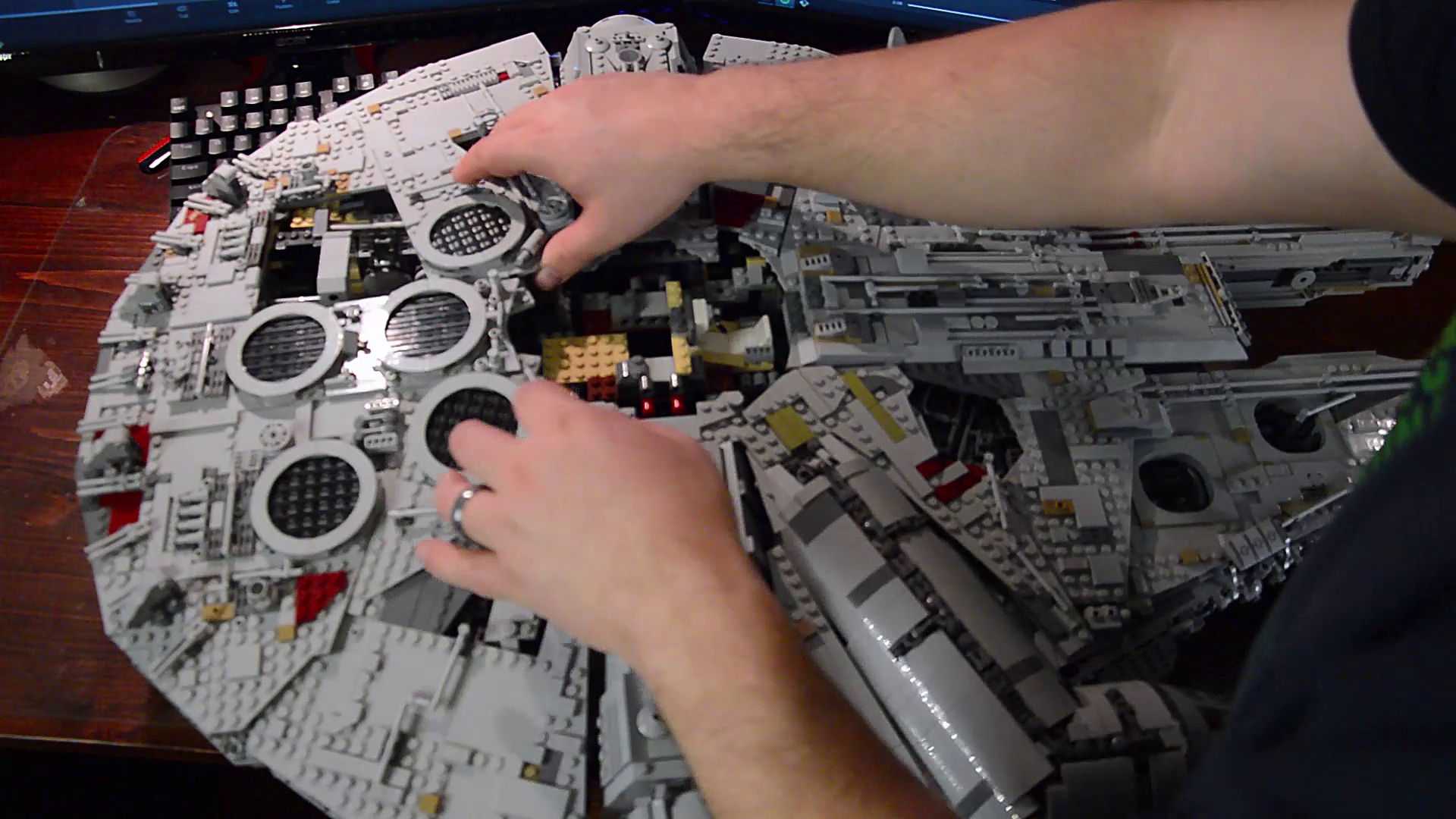 UCS Millennium Falcon Wall Mount : 14 Steps (with Pictures) - Instructables