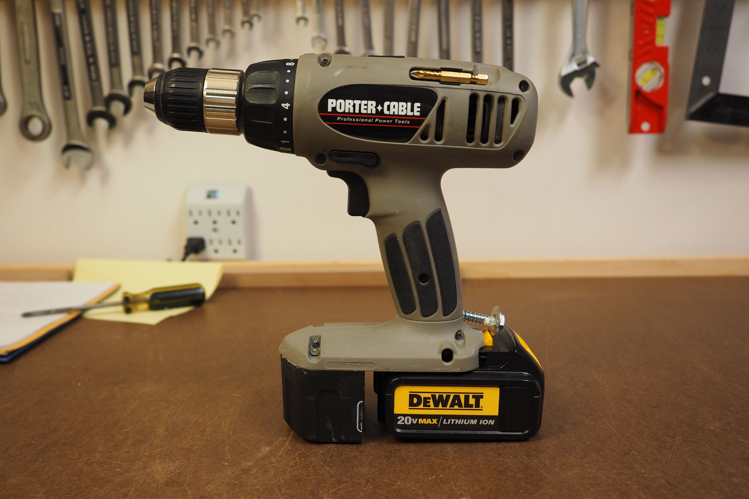 884 Drill to DeWalt Lithium-Ion Battery 