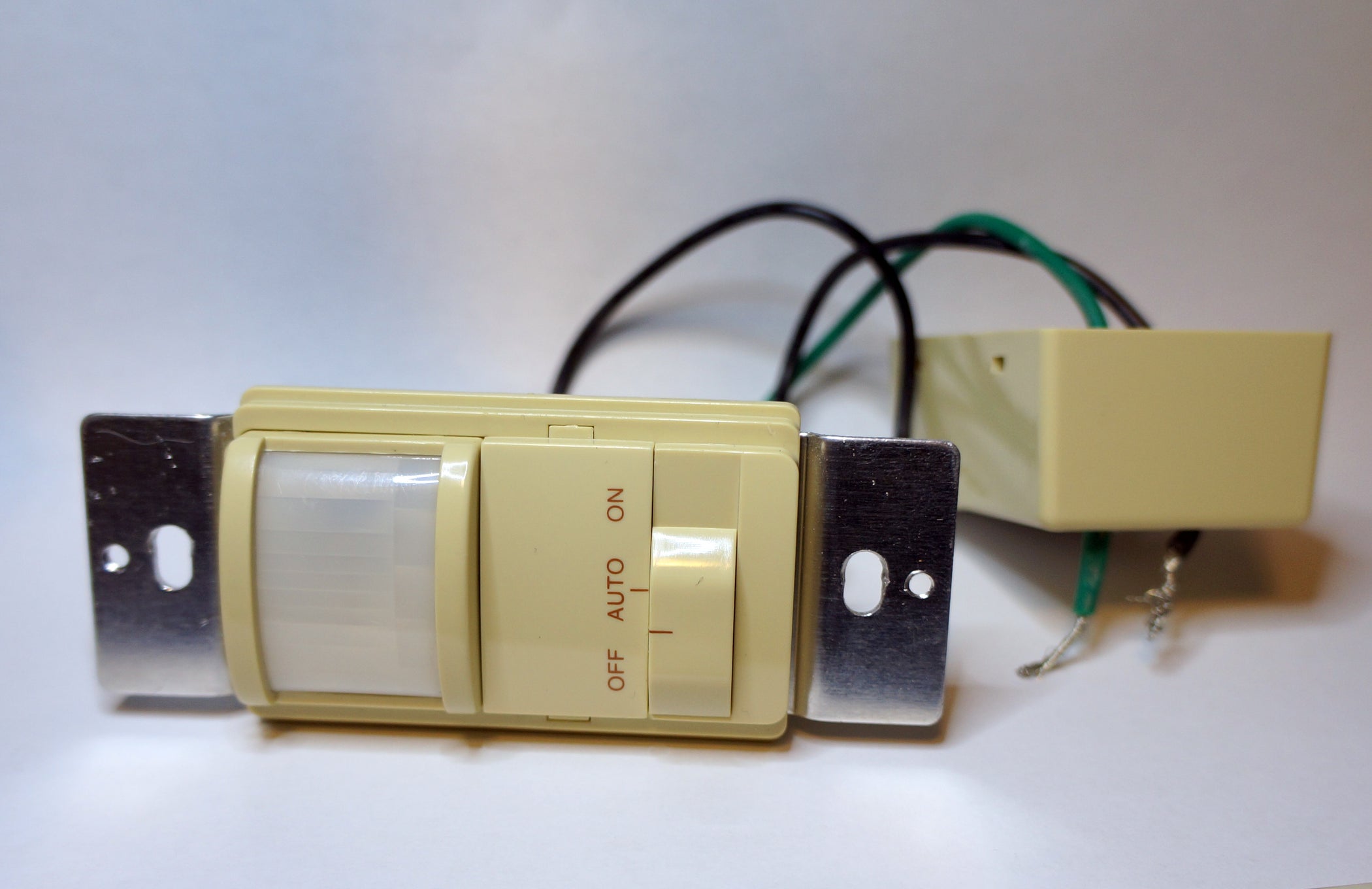 Motion Activated Light Switch Flicker Fix for CFL 3 Steps (with