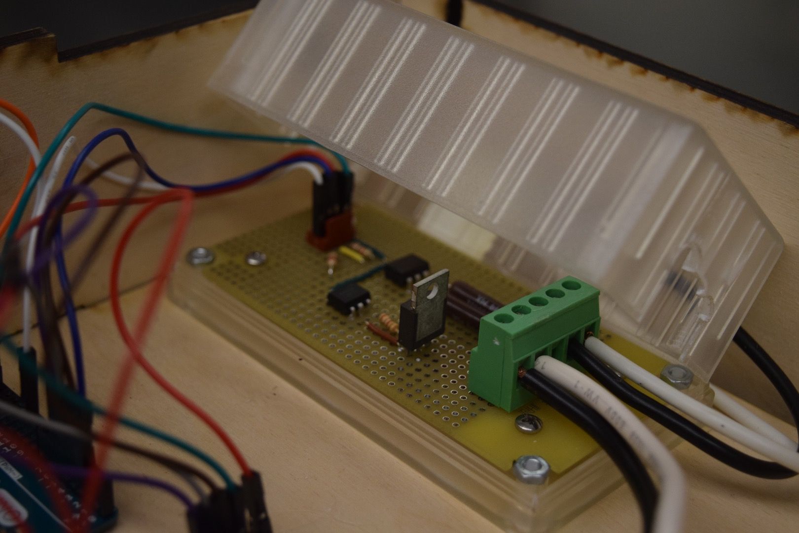 Low Cost and Accurate Incubator for DIY Biology : 8 Steps - Instructables
