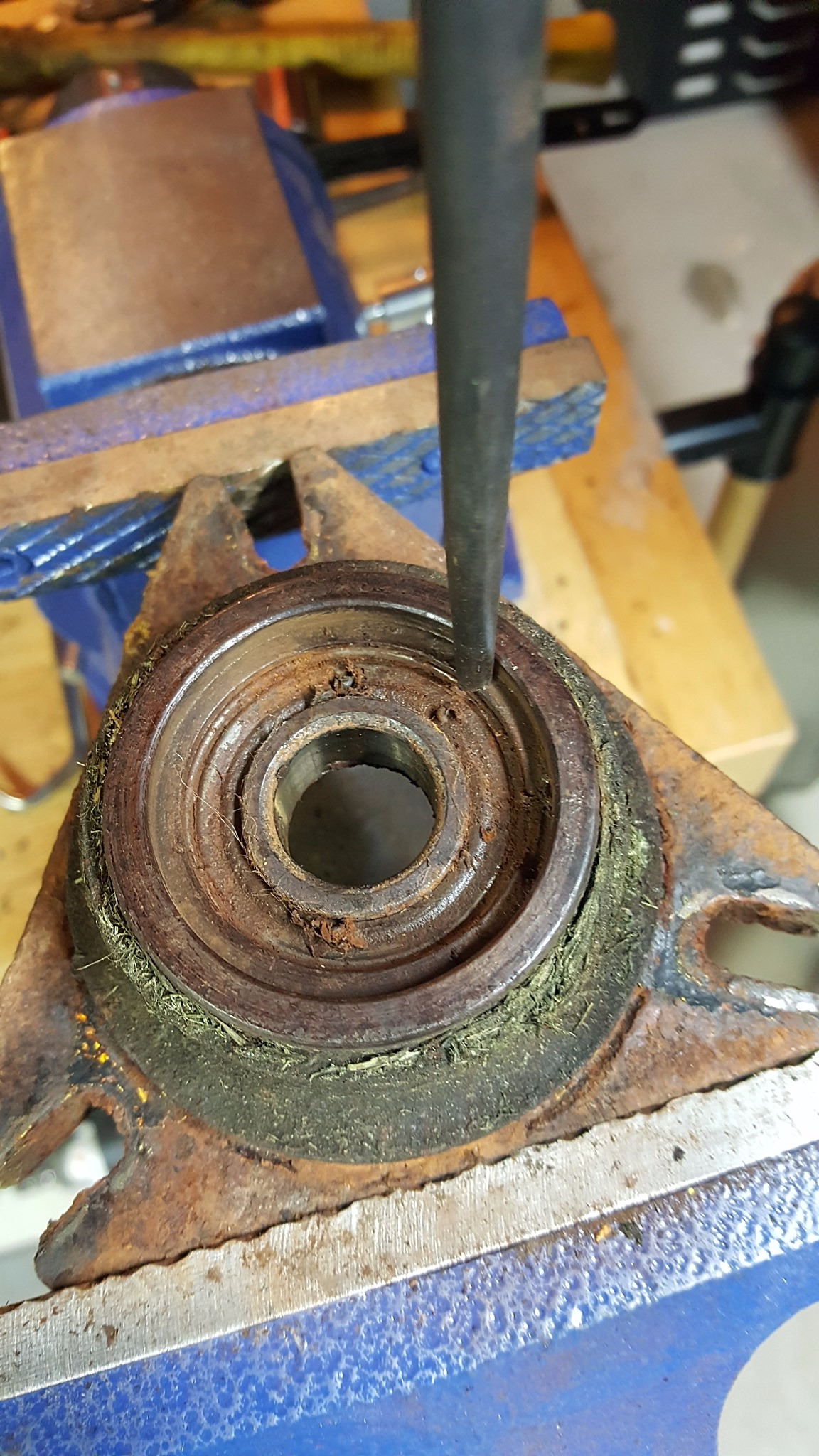 John Deere Mower Deck Spindle Bearing Replacement 13 Steps (with