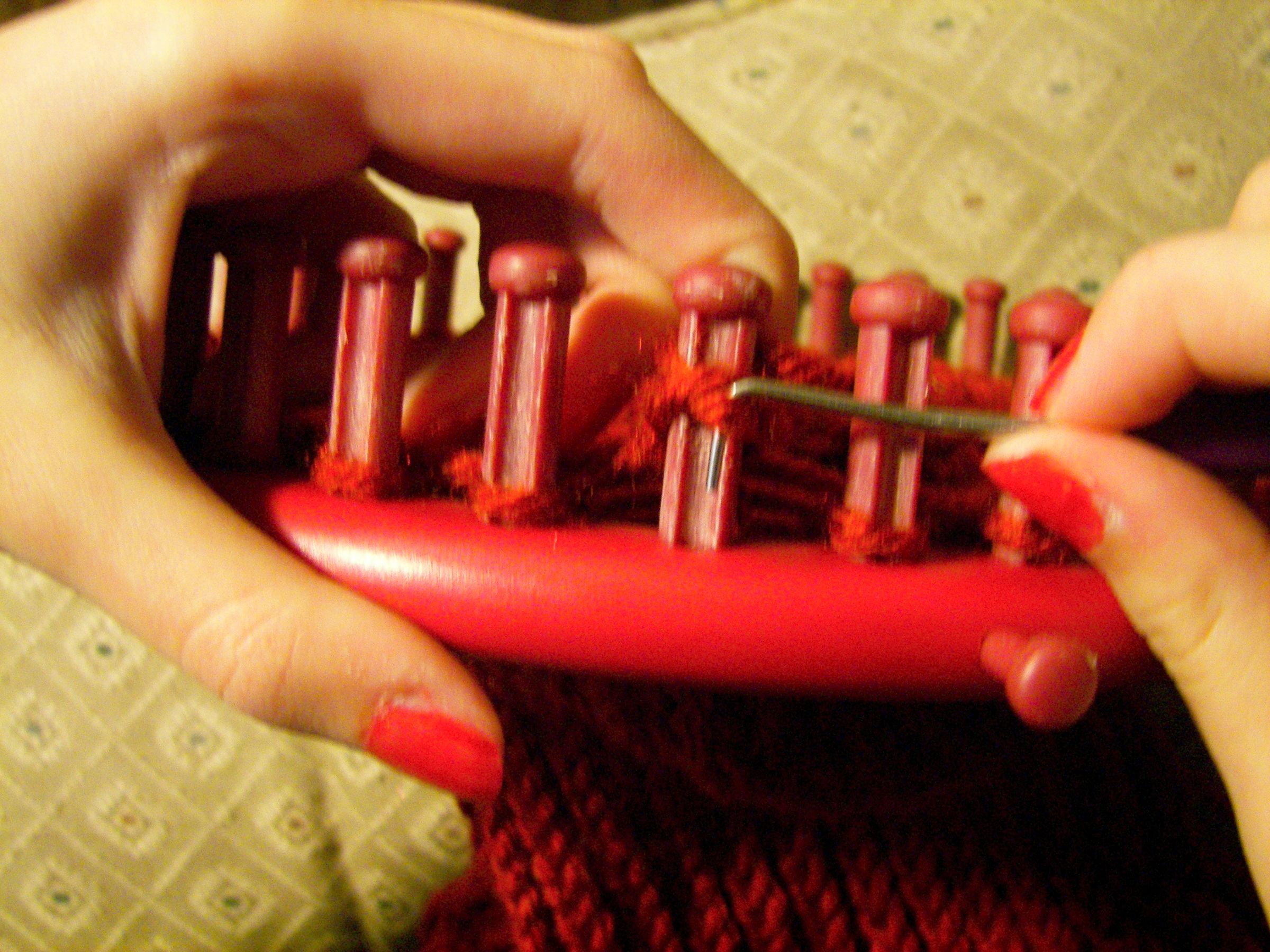 Make a Hat on a Circular Loom 5 Steps (with Pictures) Instructables