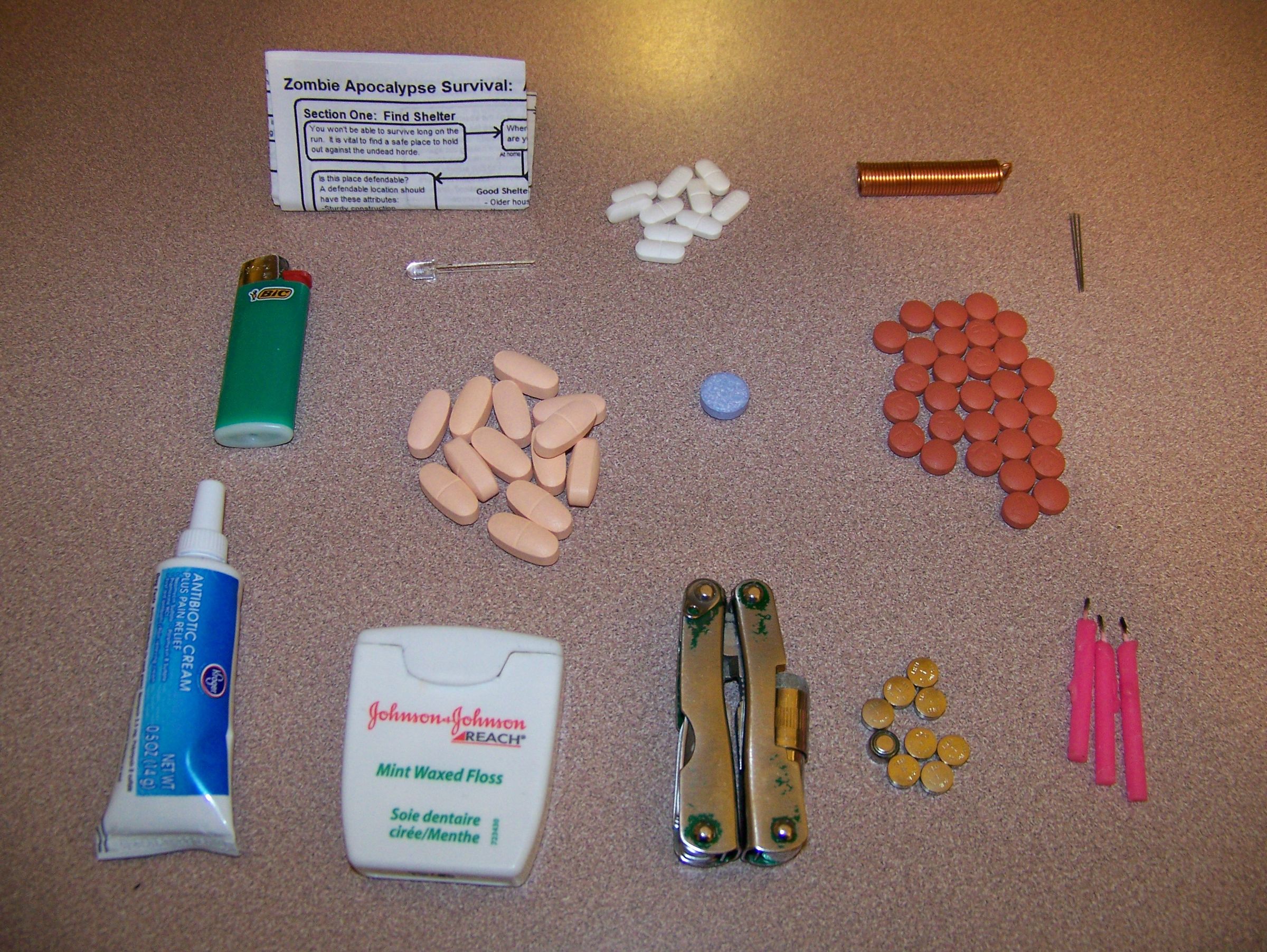 The Pocket Sized Zombie Survival Kit! 17 Steps (with Pictures
