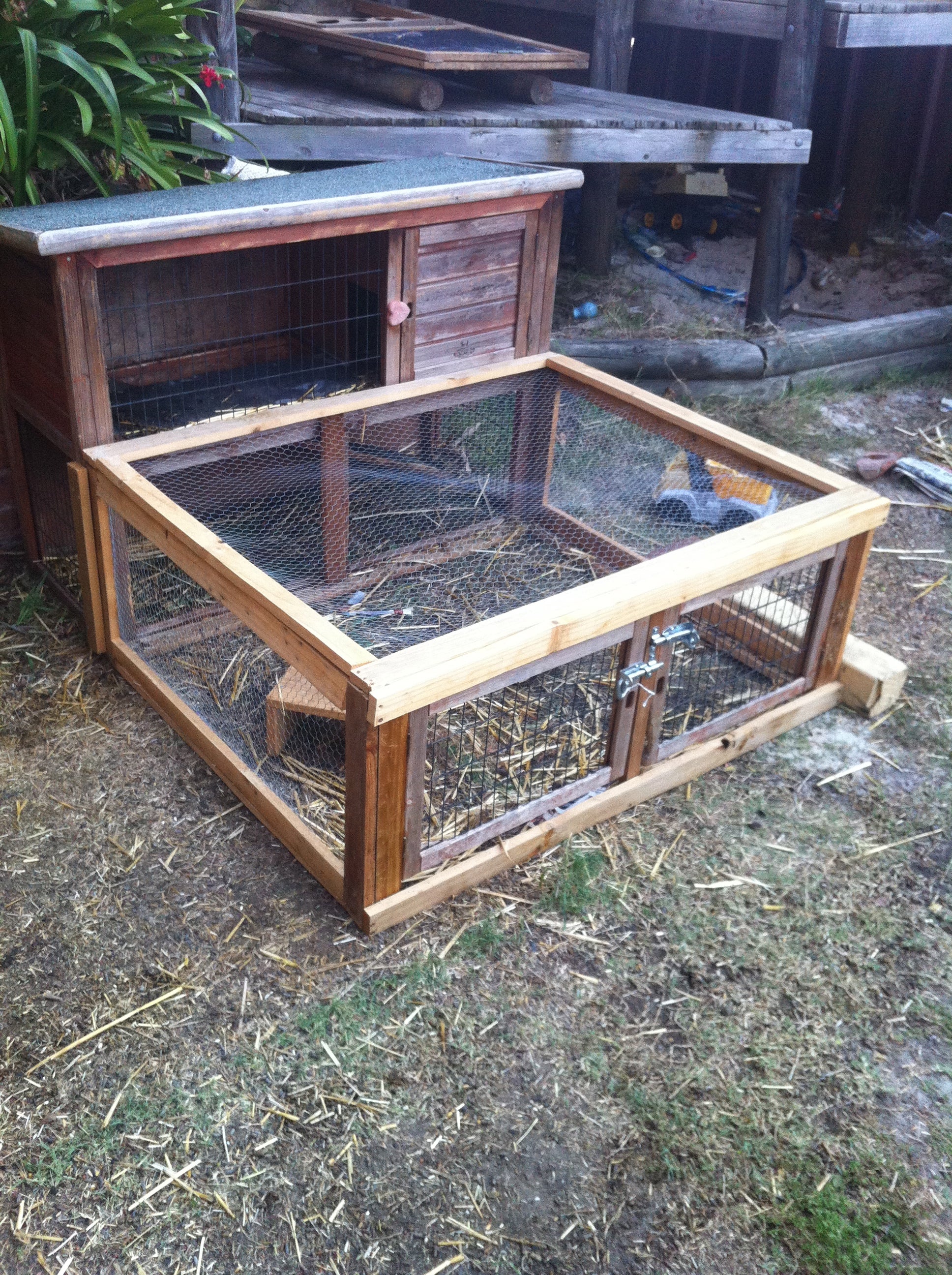 Guinea Pig Hutch/Extension : 5 Steps - Instructables