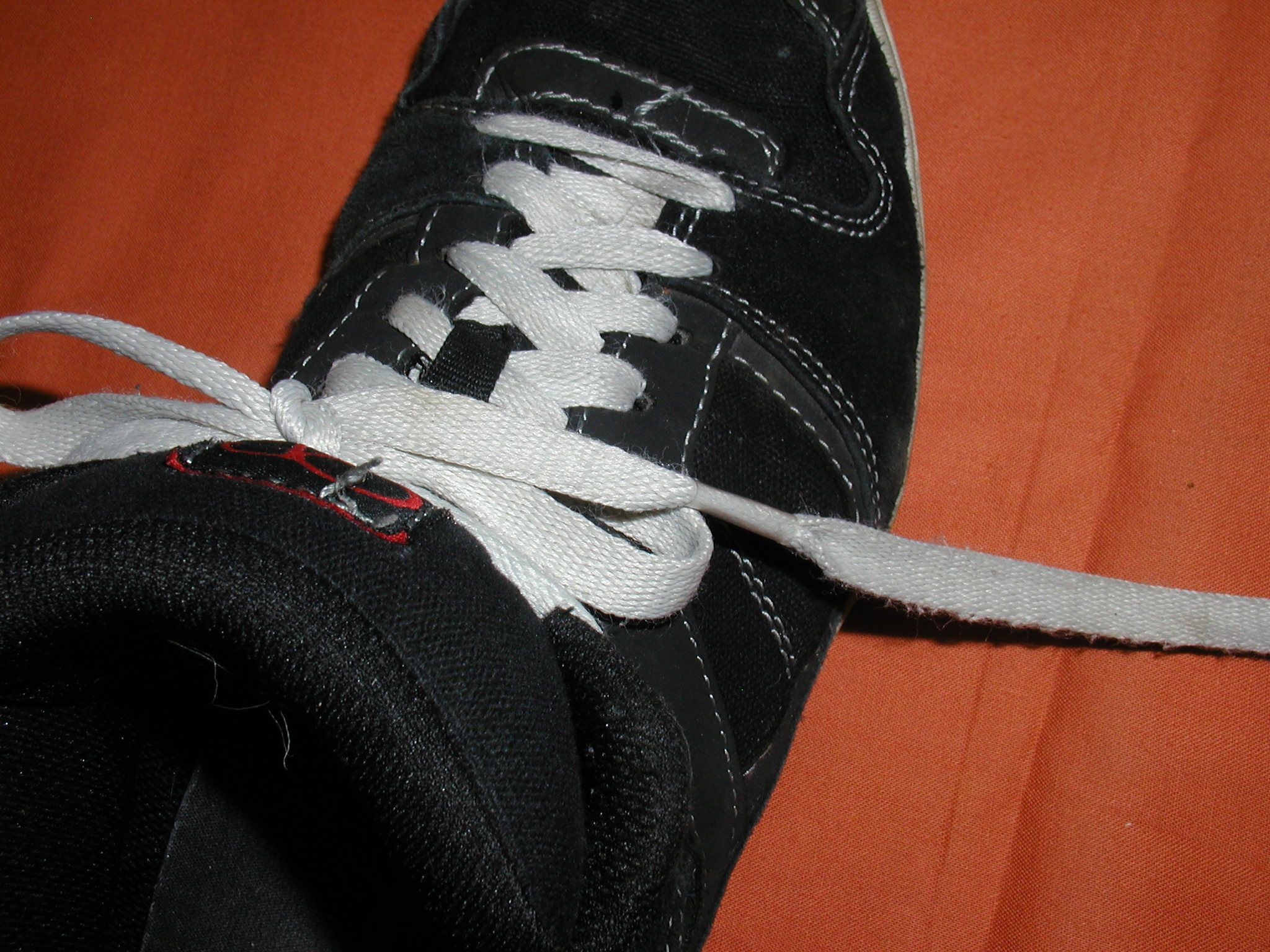 How to Shorten Your Shoelaces When They've Too Long to Single
