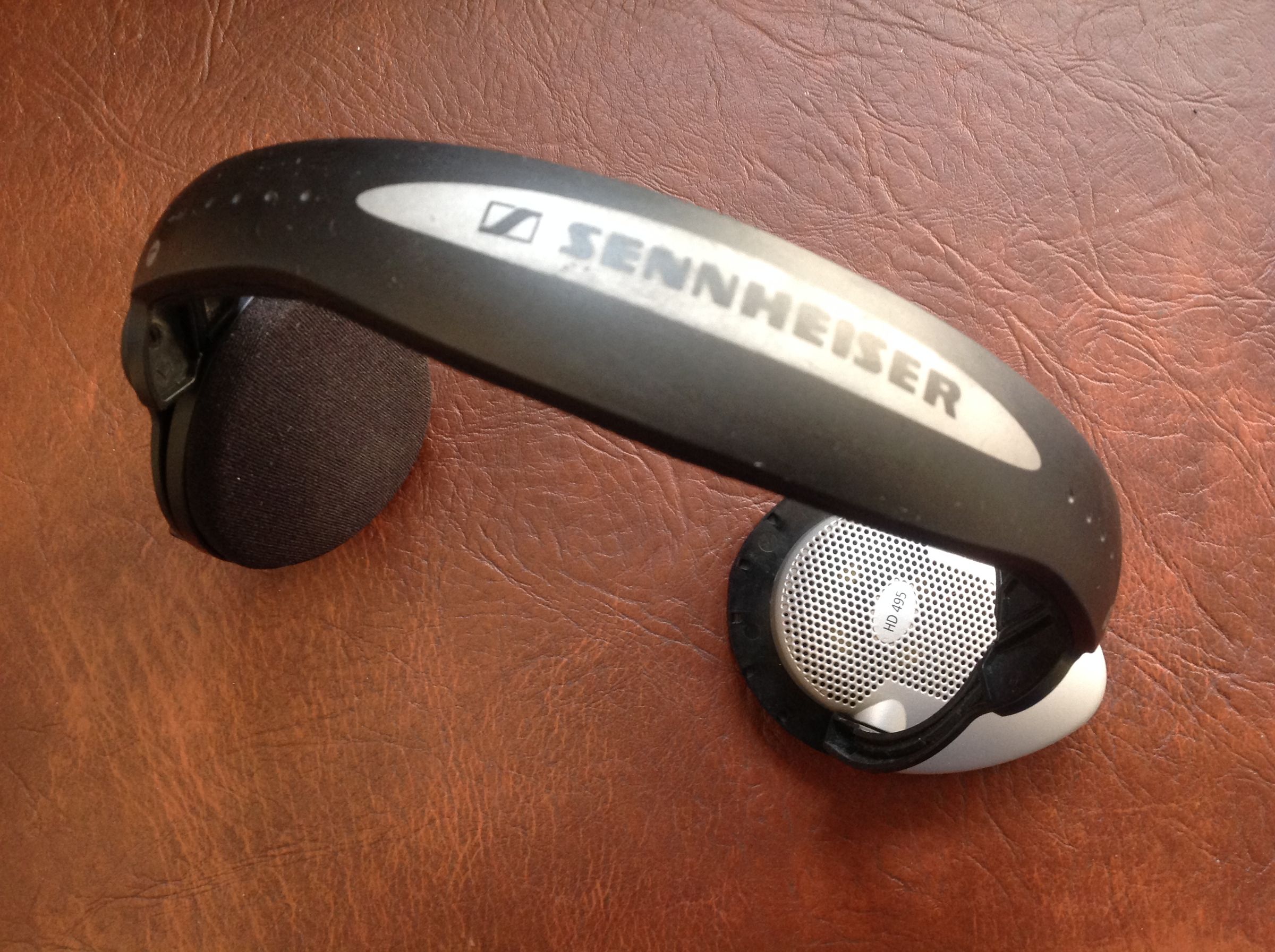SENNHEISER HD 495 Headphones Repair : 8 Steps - Instructables