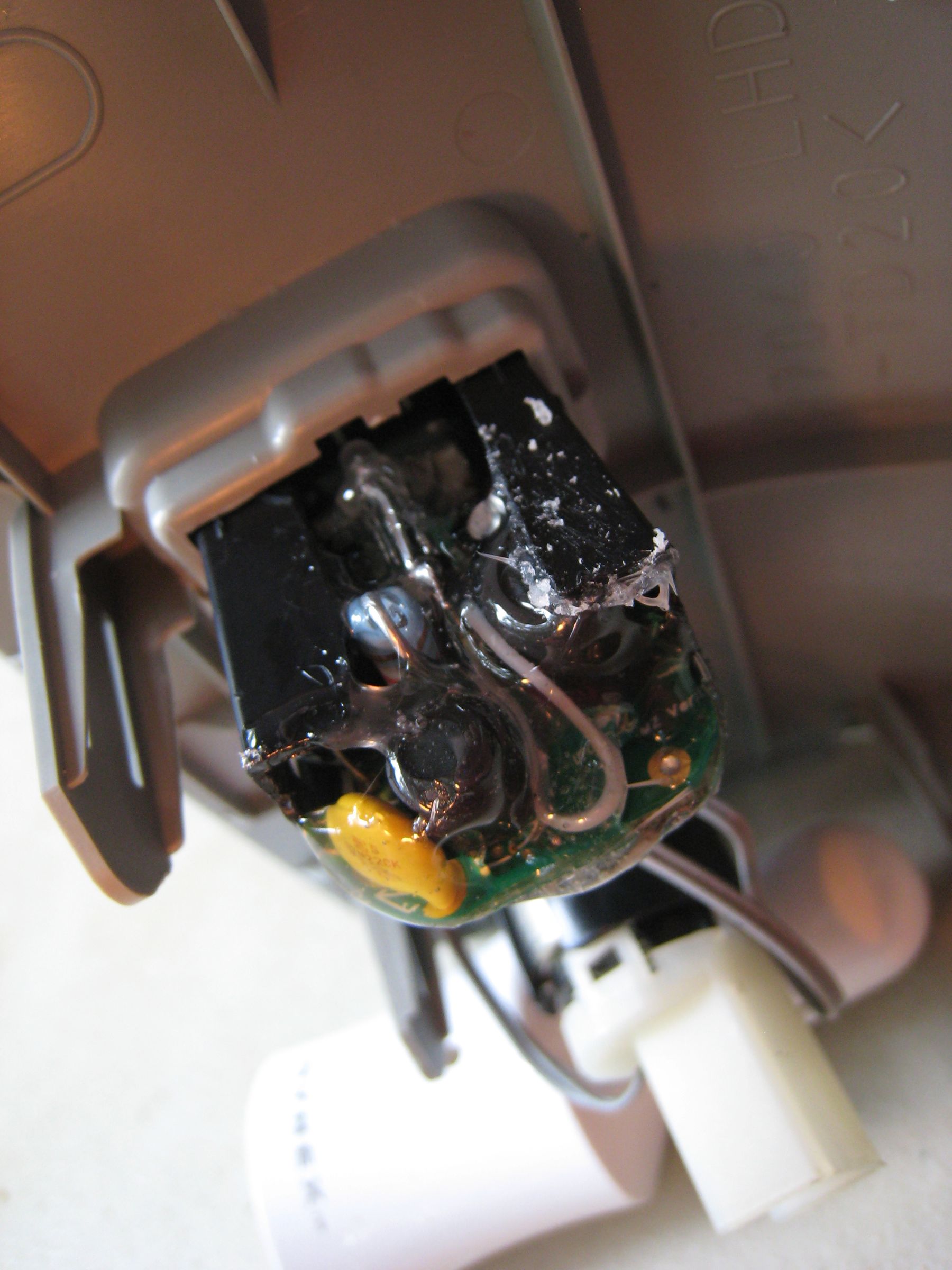 Add a USB Power Outlet in Your Car 9 Steps (with Pictures