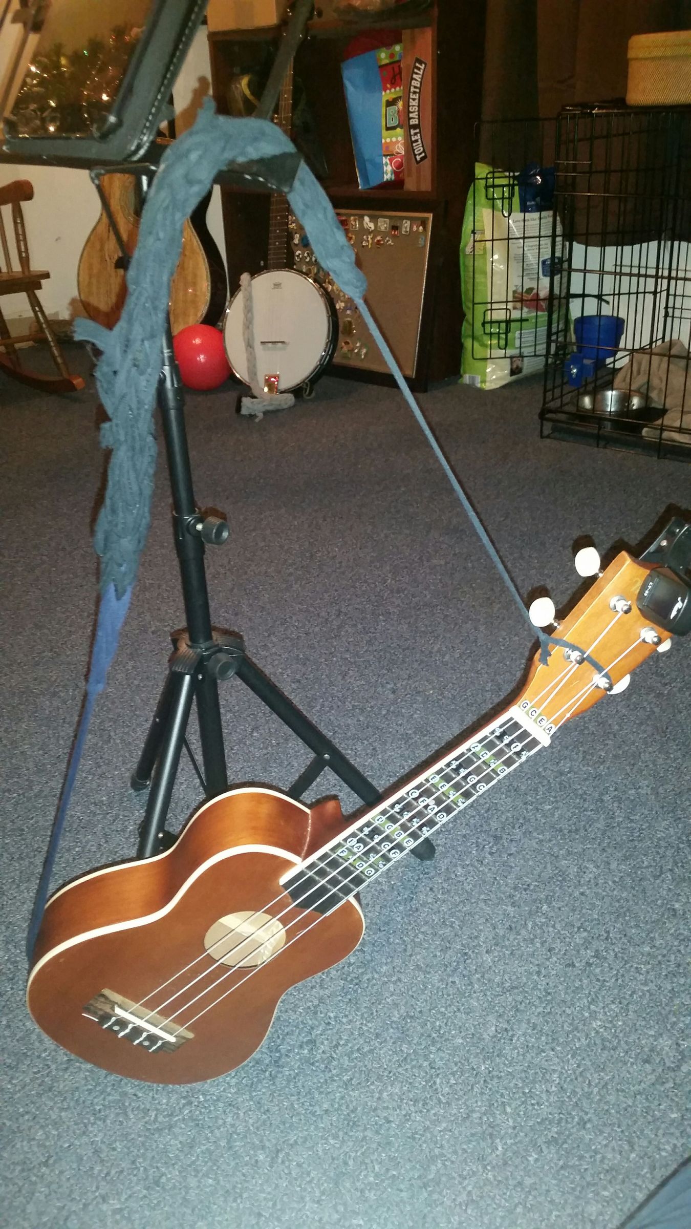 Command Hook Ukulele Strap Button 4 Steps Instructables