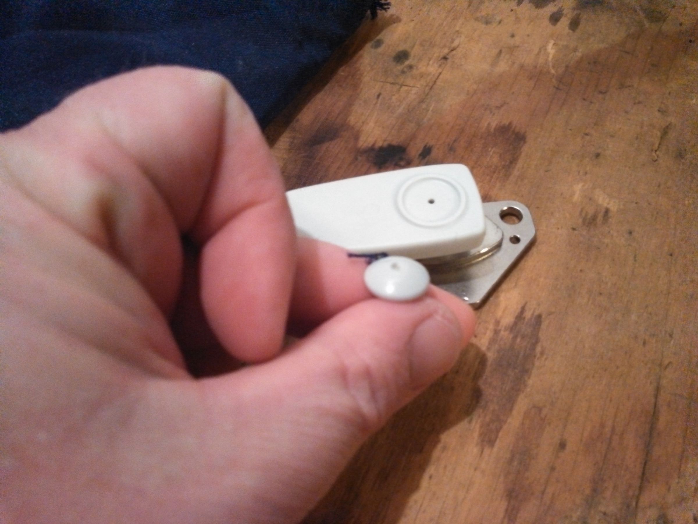 Quickly Remove a Store Security Tag 4 Steps Instructables