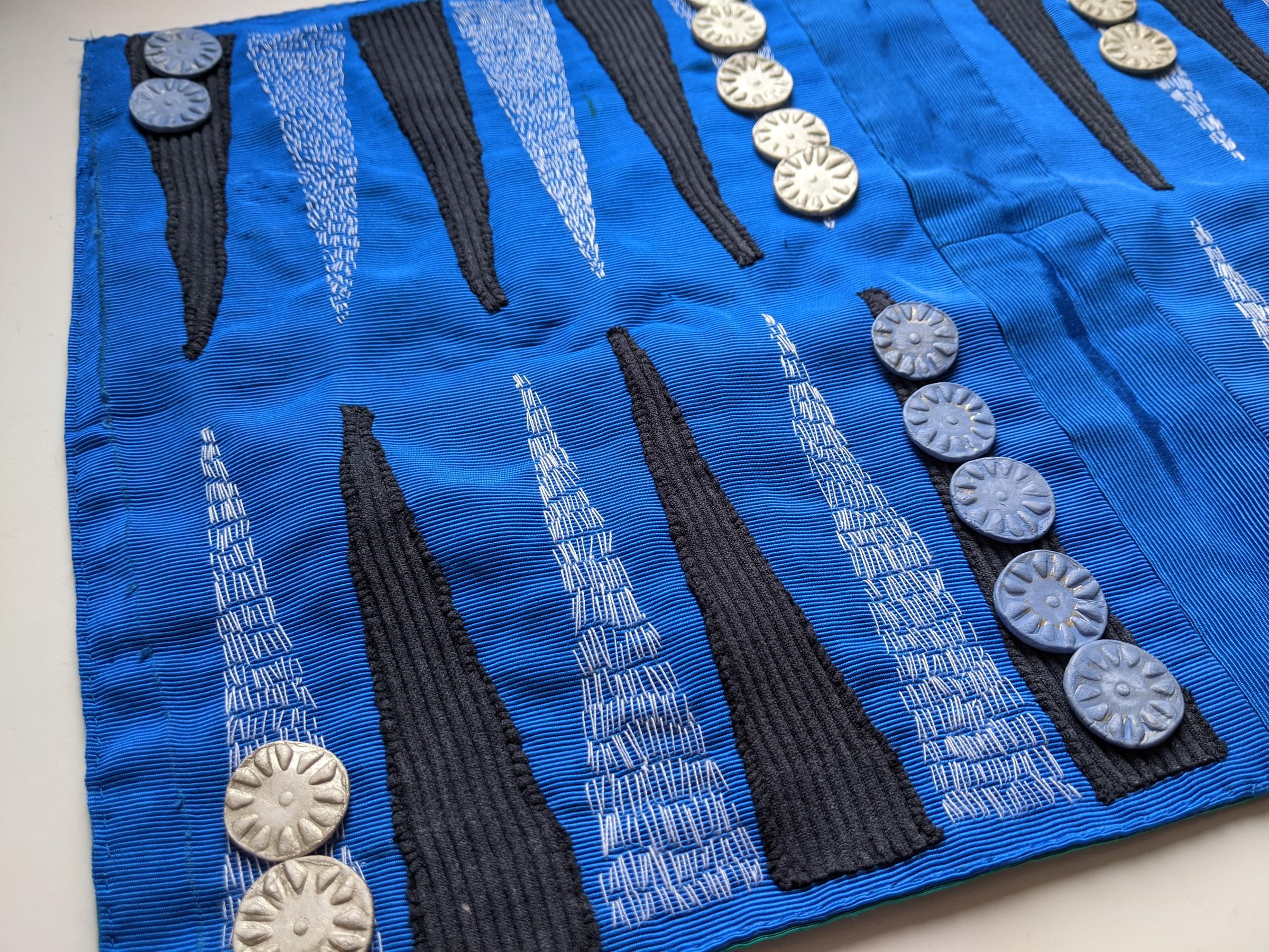 Upcycled Fabric Backgammon Board 10 Steps (with Pictures) Instructables