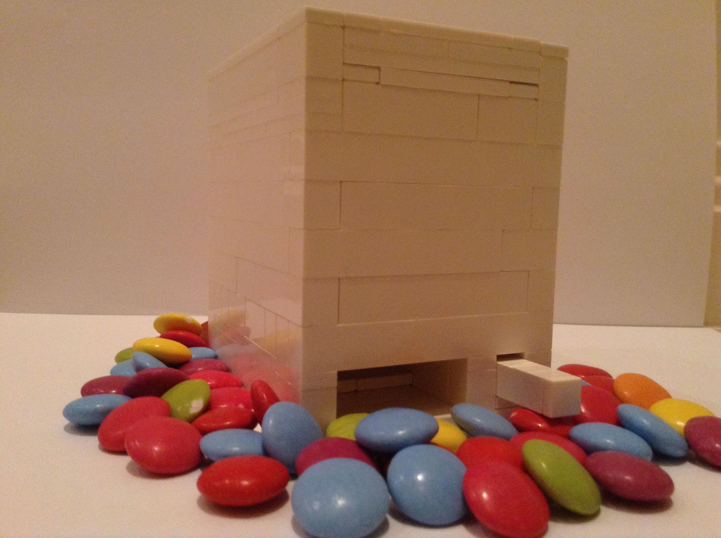 DIY guide for LEGO Candy Machine with step-by-step instructions