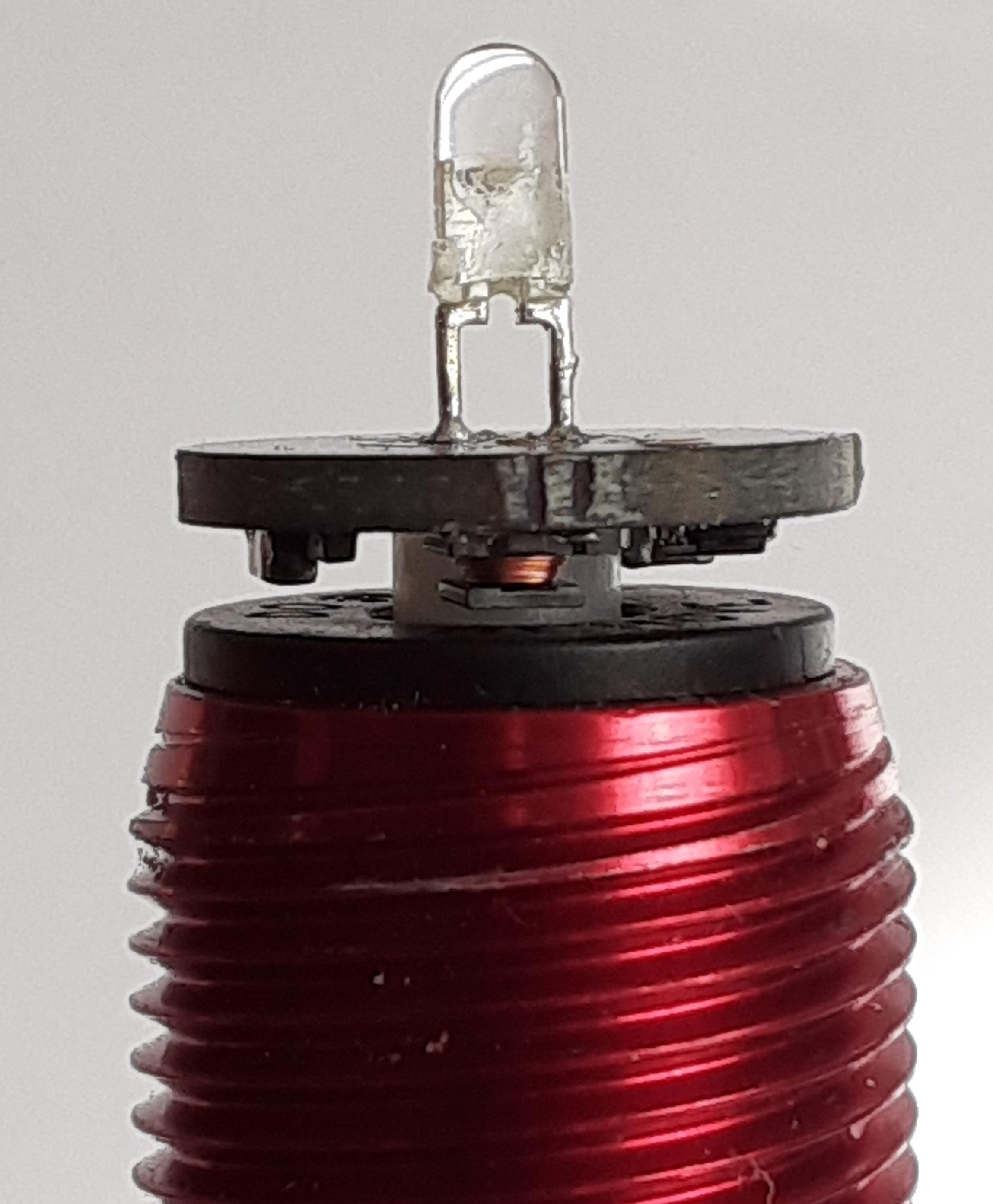 Maglite 2AA Conversion to a White LED 6 Steps (with Pictures