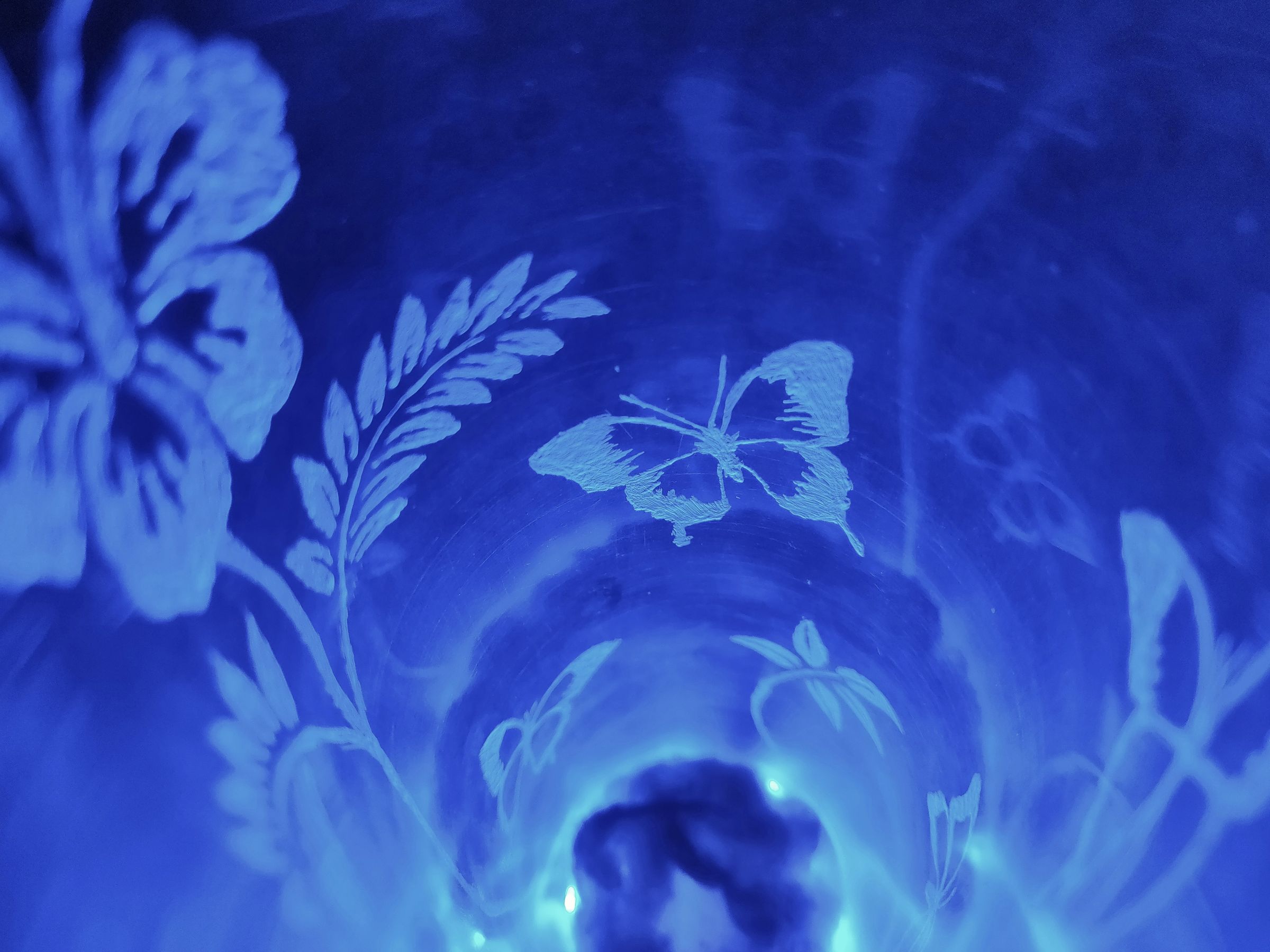 DIY ACRYLIC INDIGO BUTTERFLY LAMP. 13 Steps (with Pictures