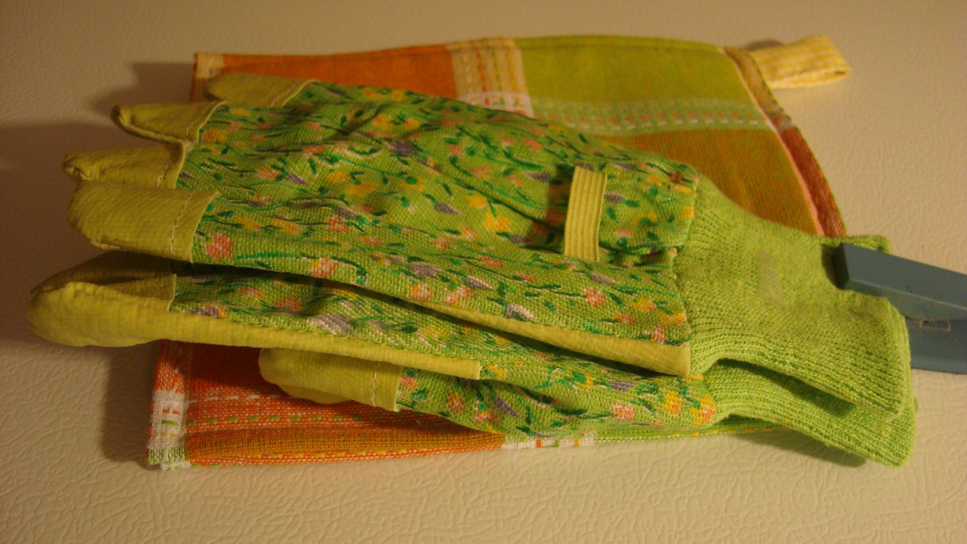 Turn Your Old Towels Into Pot Holders in 30 Minutes 14 Steps