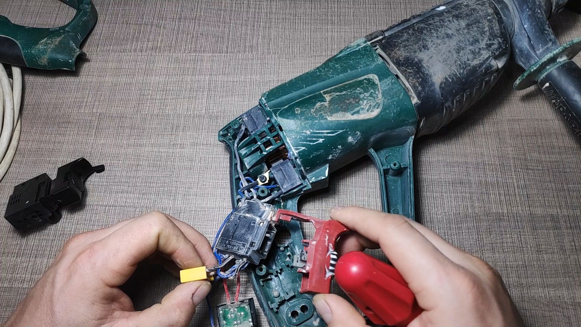 Hammer Drill Switch Replacement 4 Steps Instructables