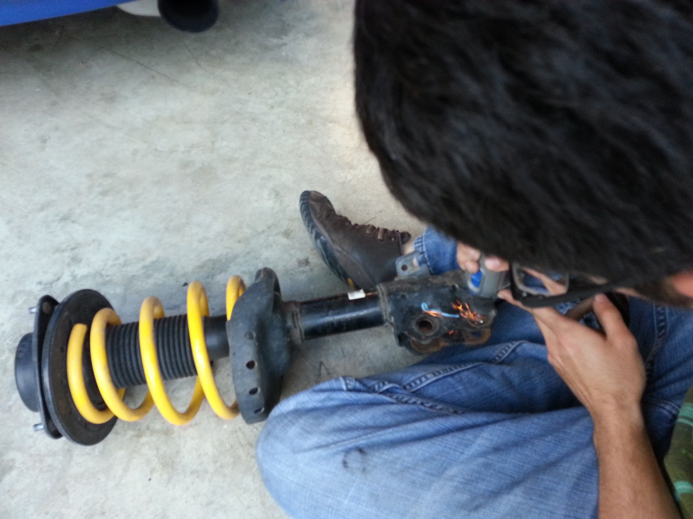 Slotting MacPherson Struts for Extra Camber 5 Steps Instructables