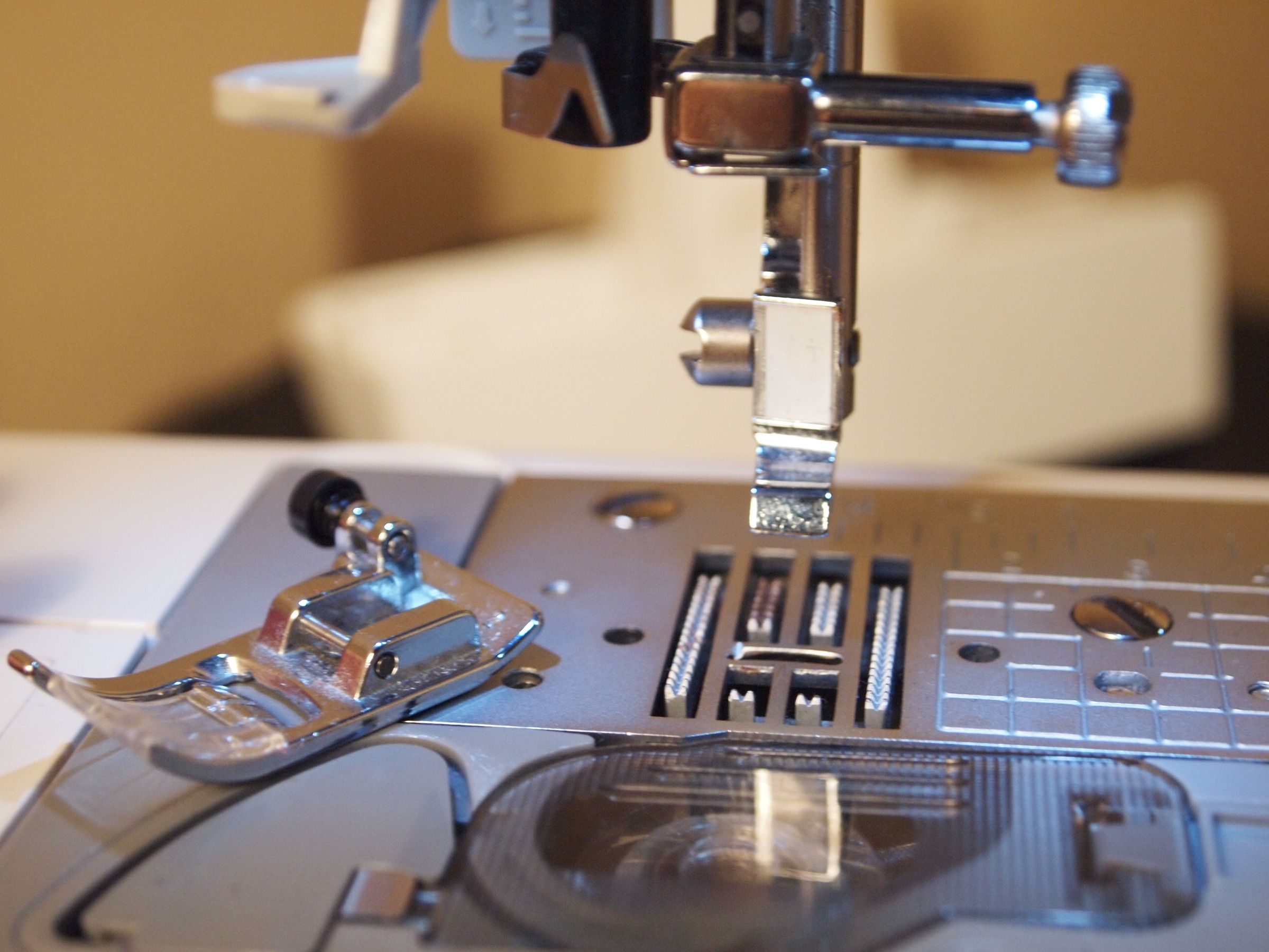 How to Sew a Coverstitch With a Twin Needle & Sewing Machine 3 Steps