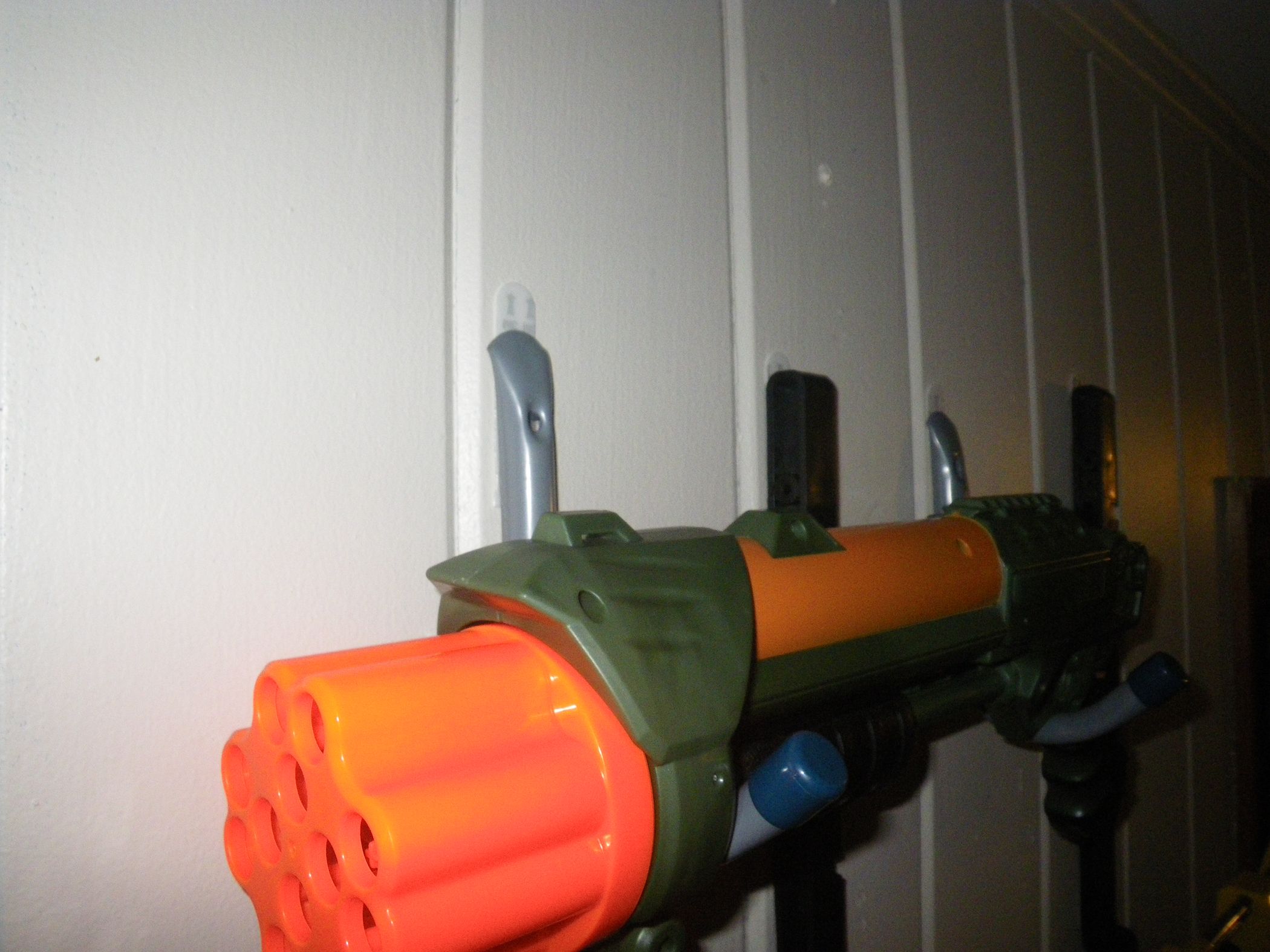 Easy Removable Dorm Nerf Blaster Rack! 4 Steps Instructables