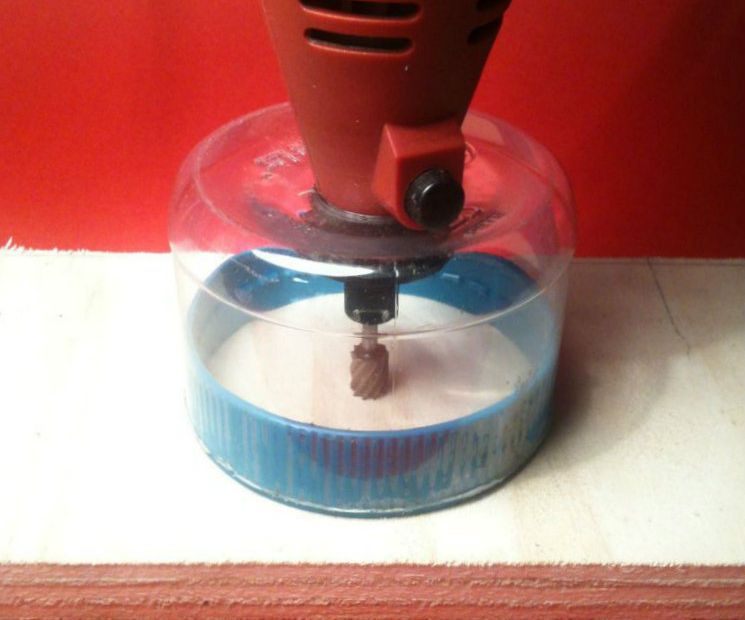 DIY 2$ Dremel Router Attachment