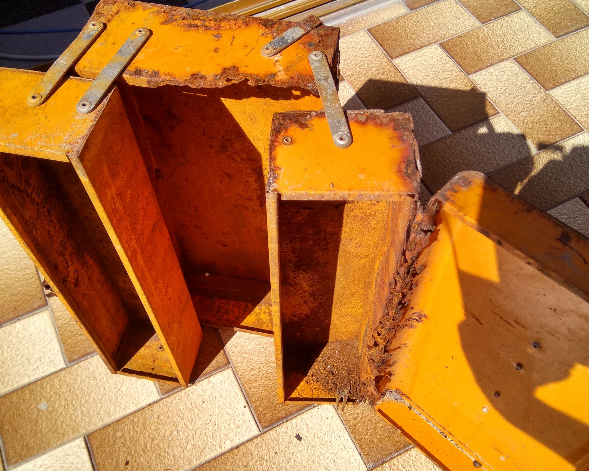 Restore a Rusty Toolbox 14 Steps (with Pictures) Instructables