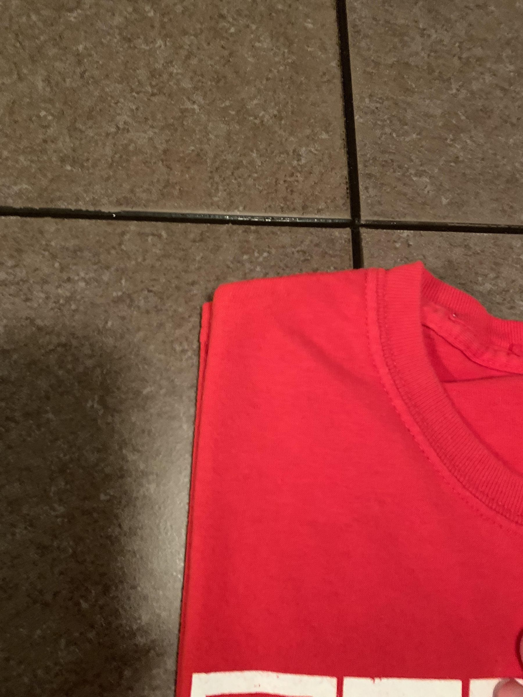 How to Fold a Shirt Like Retail Stores 17 Steps Instructables