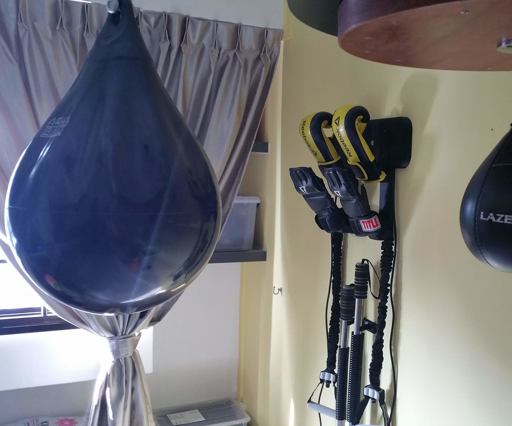 Tevo Tornado Boxing Gloves Hanger Instructables