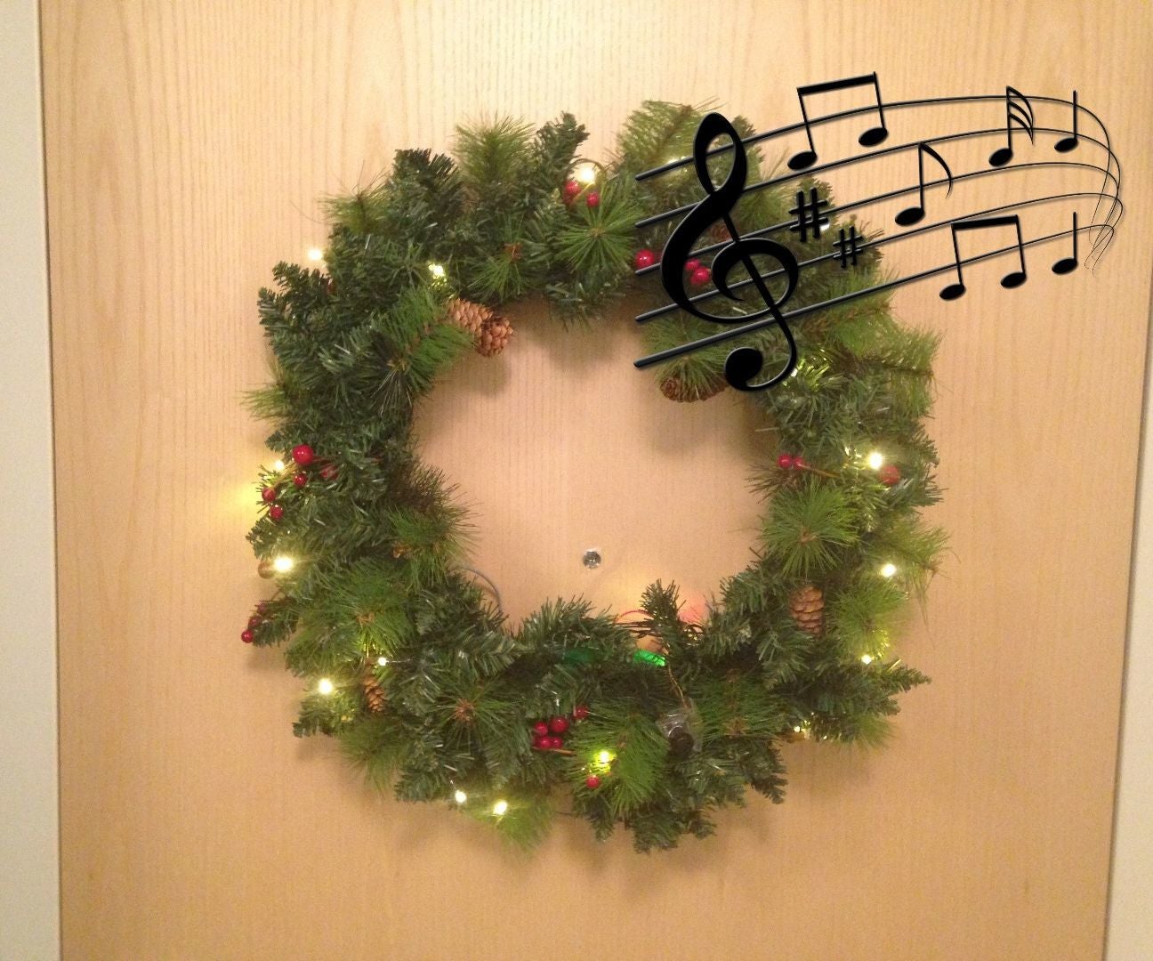 Talking Singing Christmas Wreath 