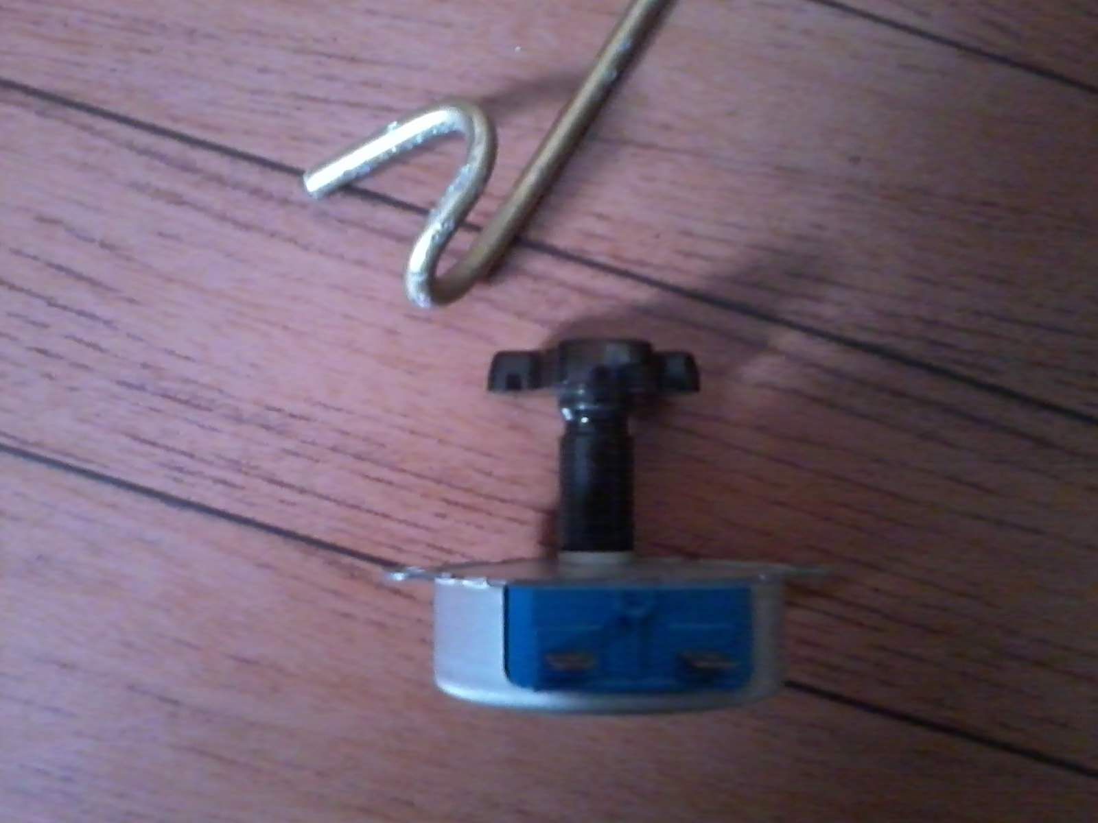 Microwave Motor Crank Charger 4 Steps Instructables