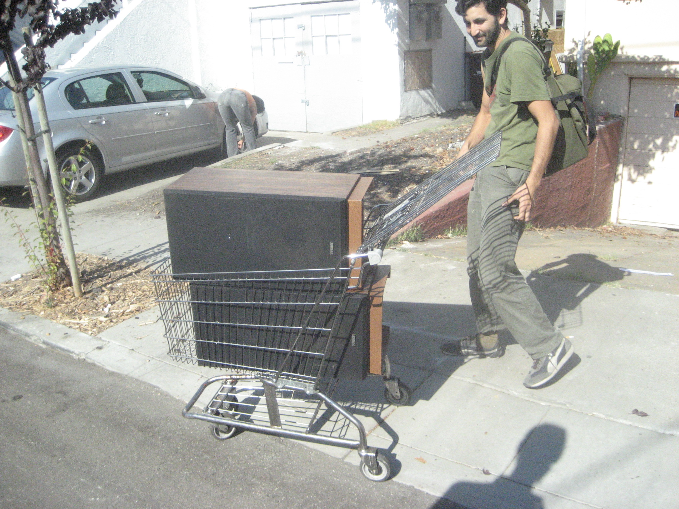 How to Make a Shoppingcart Soundsystem for Street Parties 10 Steps