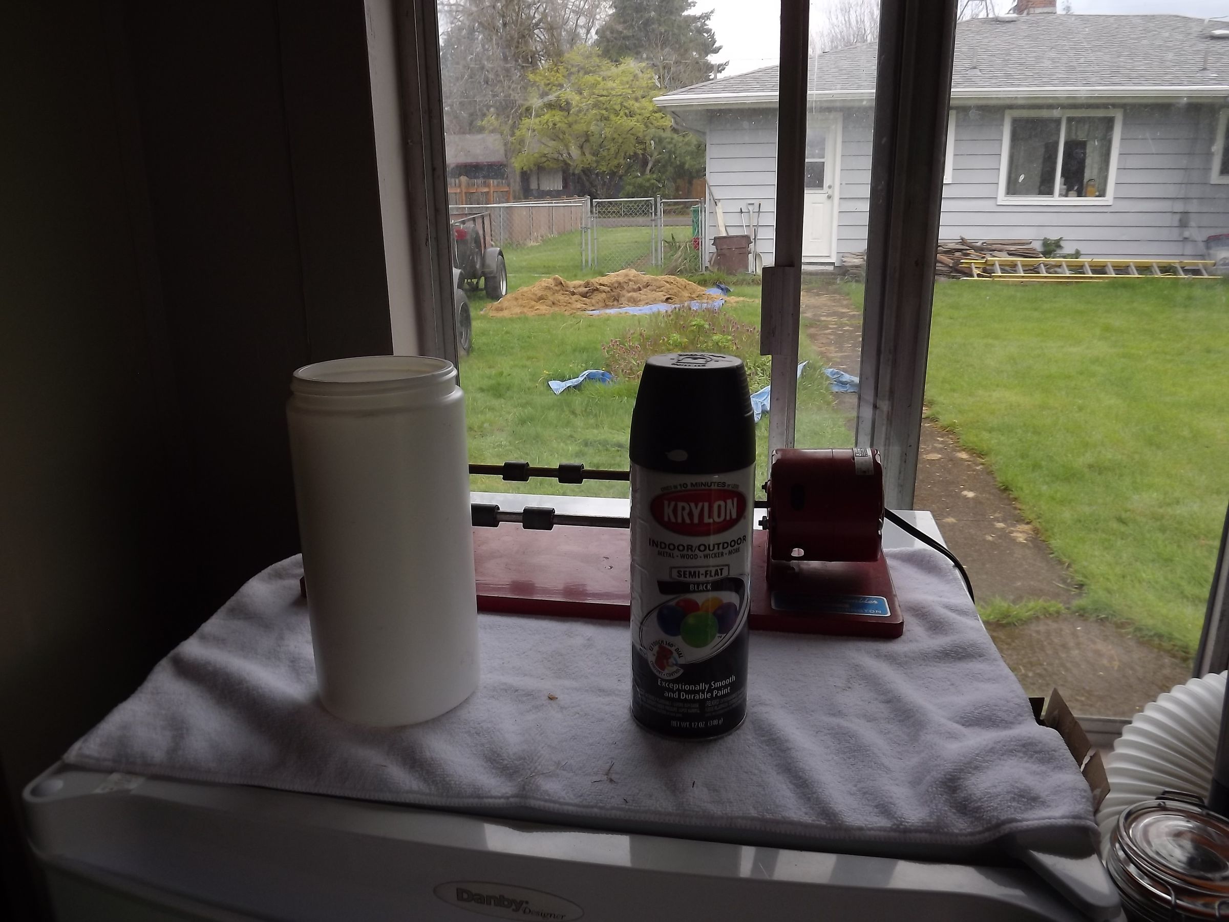 Dewalt Spray Paint Shaker 10 Steps (with Pictures) Instructables