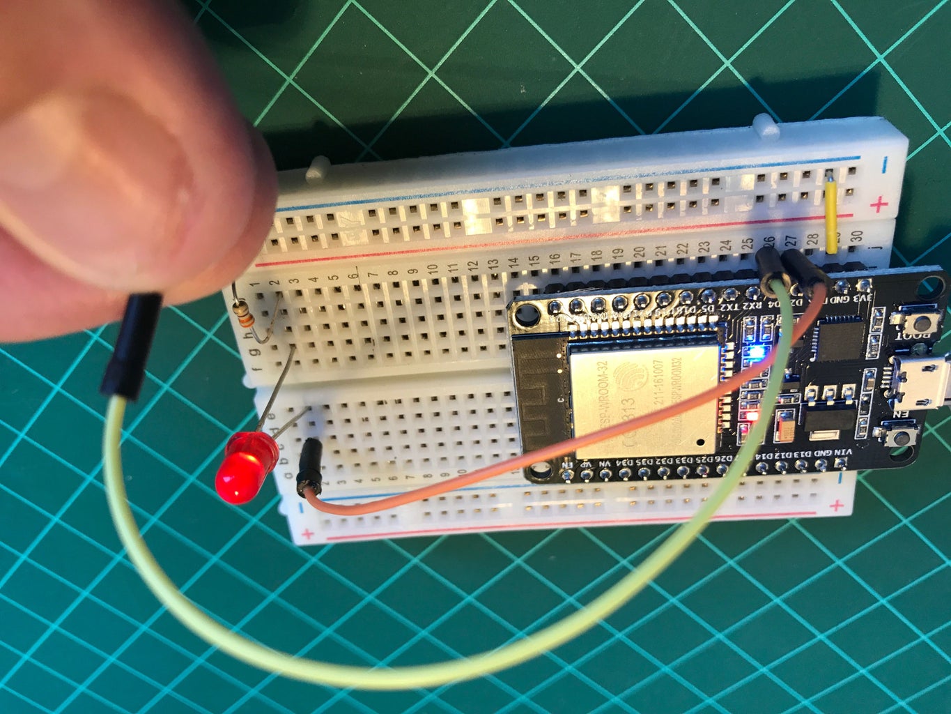 IOT Made Simple: Playing With the ESP32 on Arduino IDE : 13 Steps (with ...