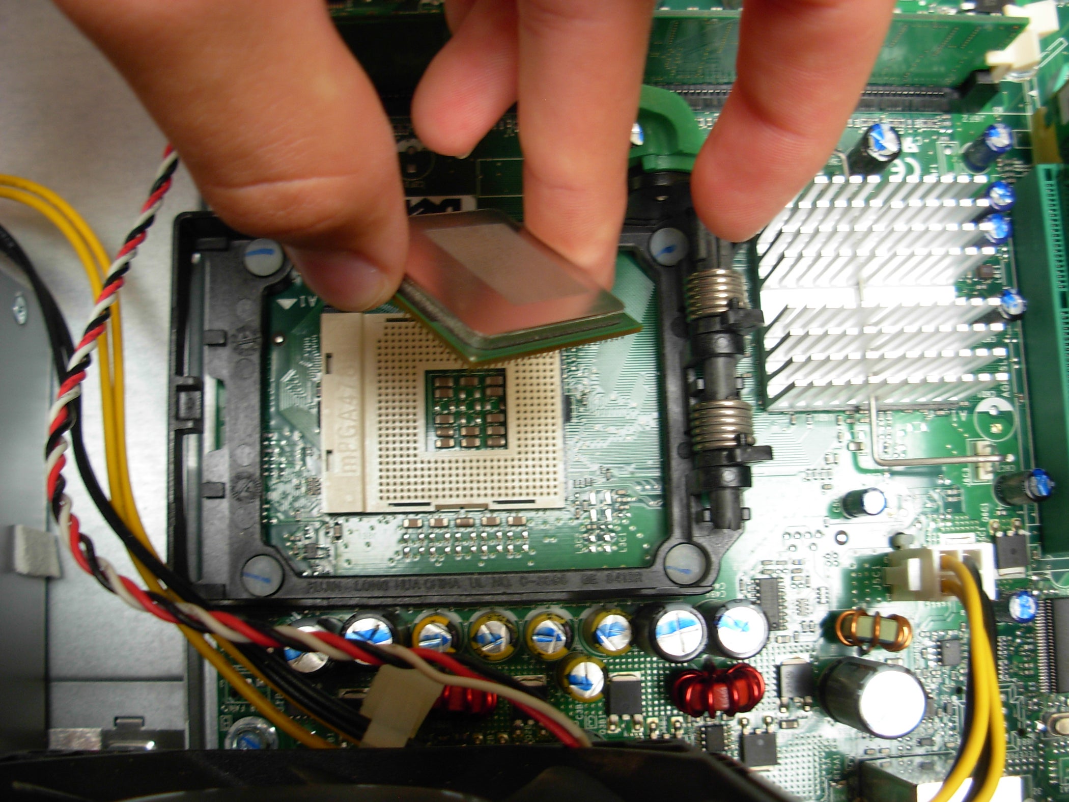 Install a CPU 4 Steps Instructables