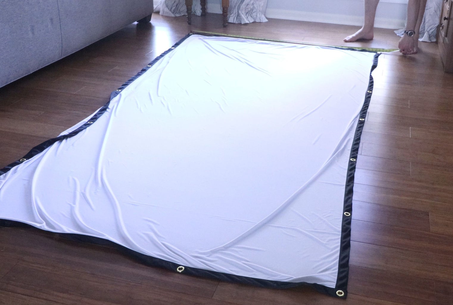 DIY Inexpensive Collapsible Projector Screen Frame : 8 Steps (with ...
