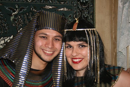 make a king tut pharaoh head piece from