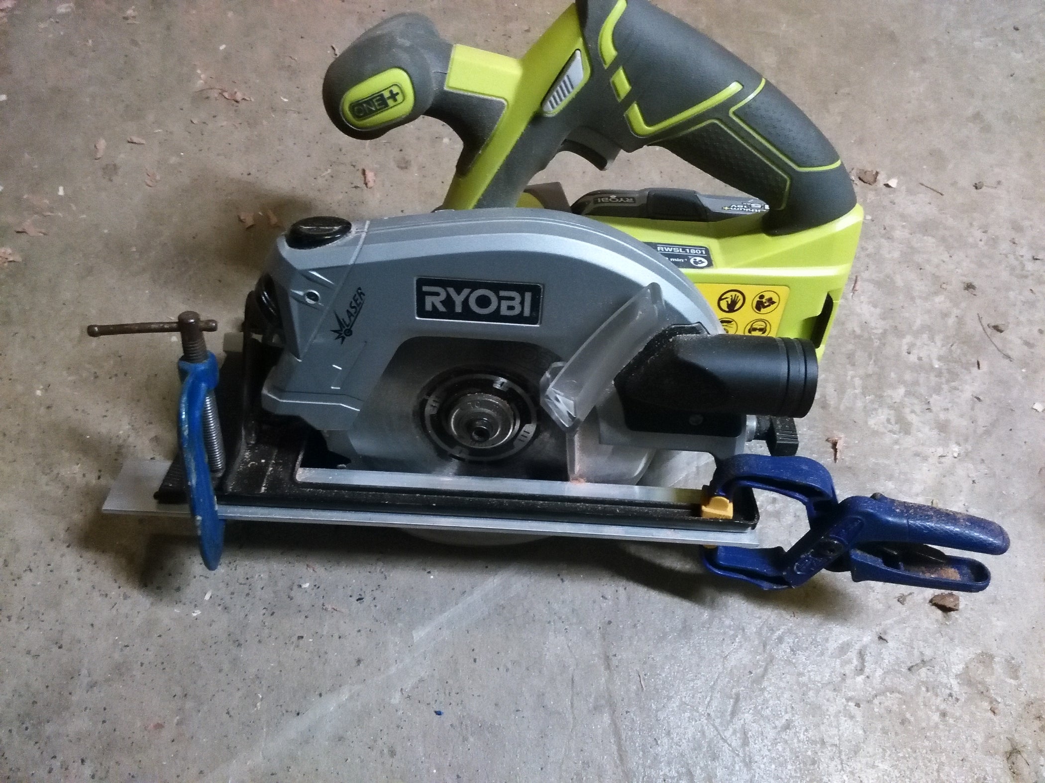 Circular Saw Fence Mod 4 Steps Instructables