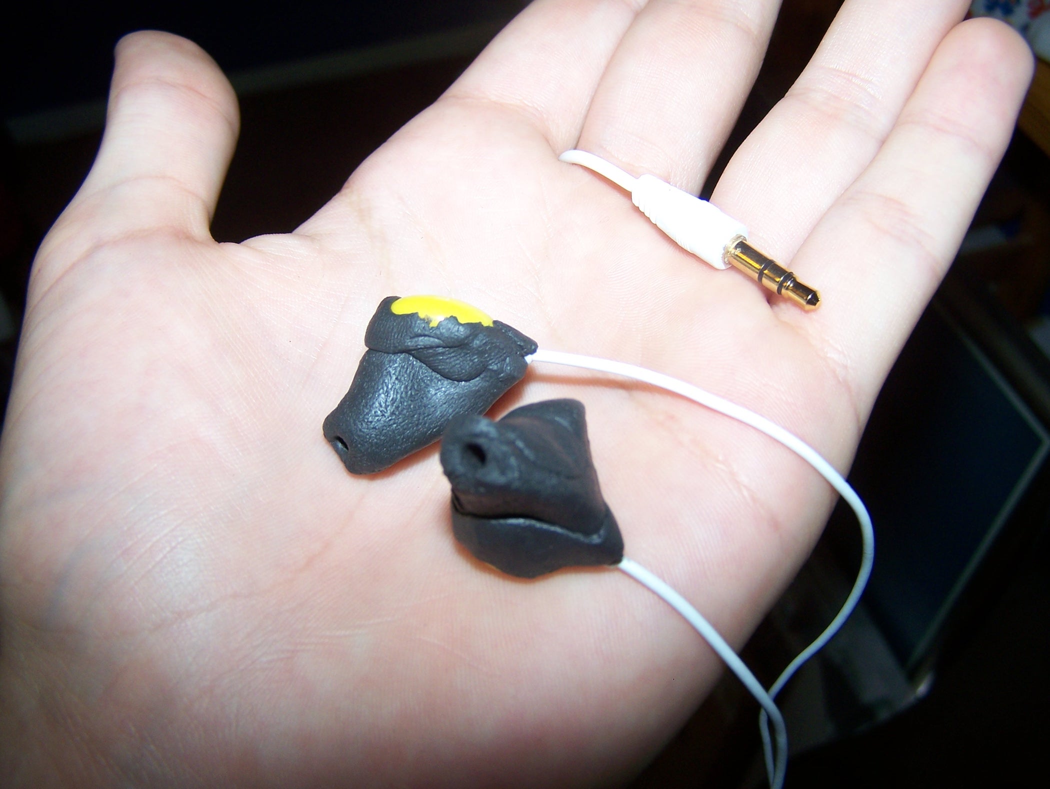 Sugru Earbuds 9 Steps Instructables