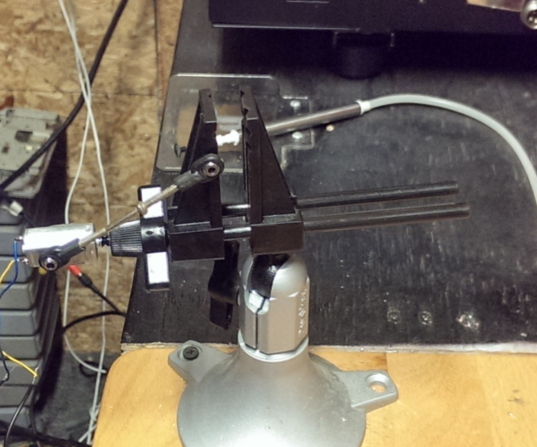 electric vise (update on off on switch) DIY Project DIY Project Image